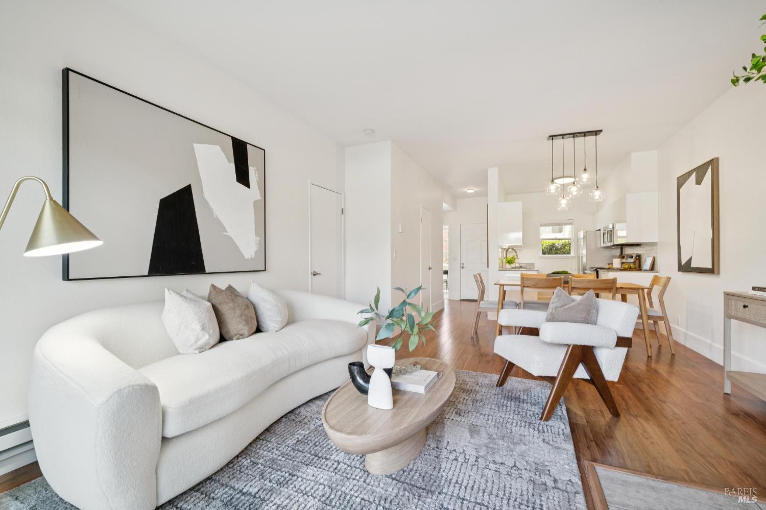 243 Shoreline Ct