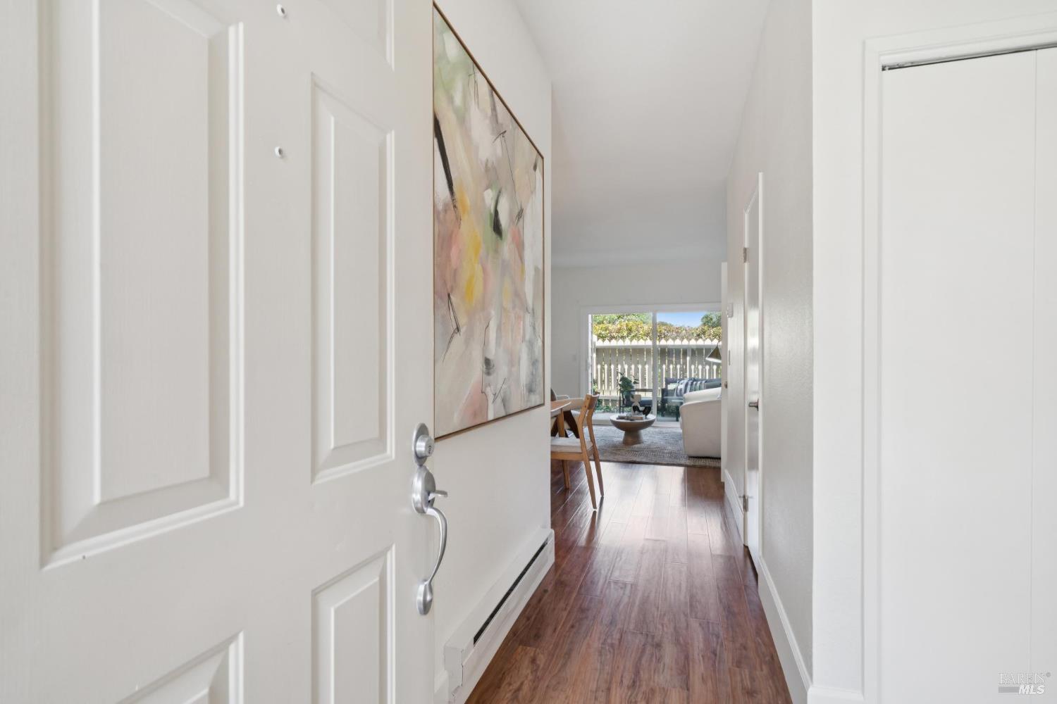 243 Shoreline Ct