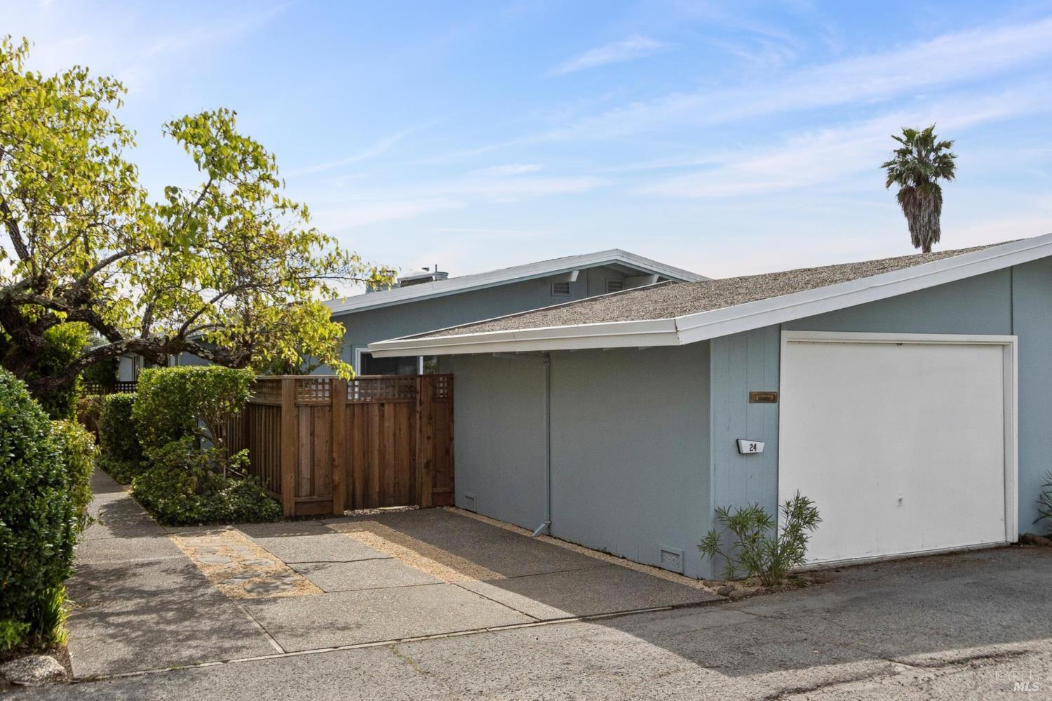 24 Porto Bello Drive