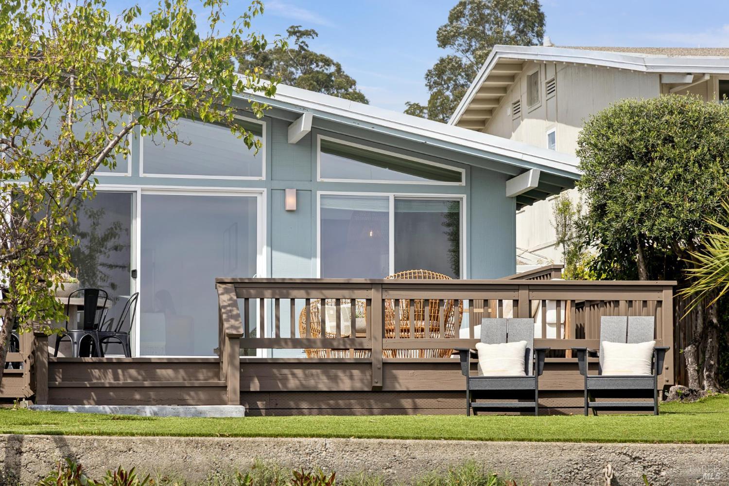 24 Porto Bello Drive