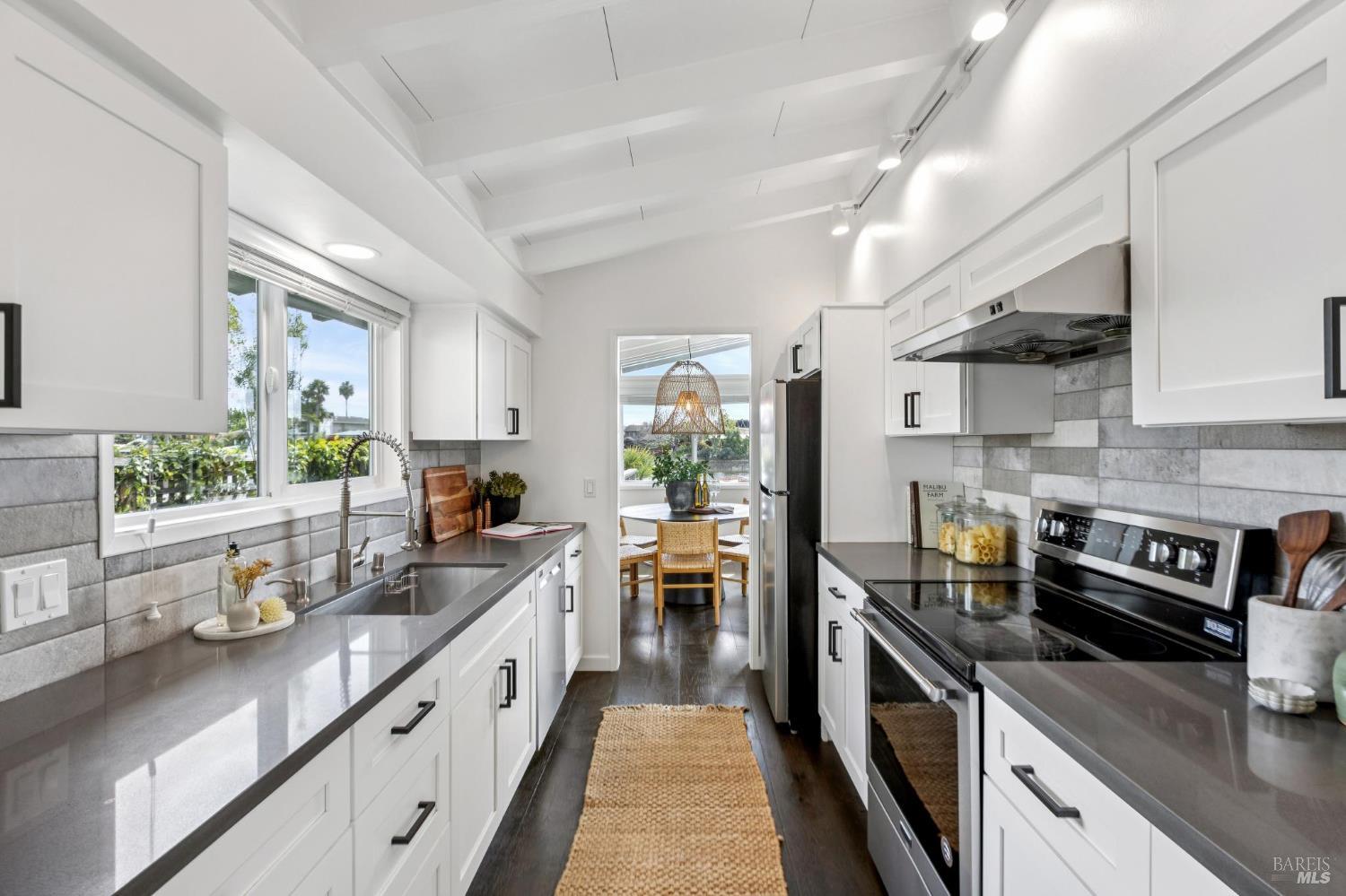 24 Porto Bello Drive