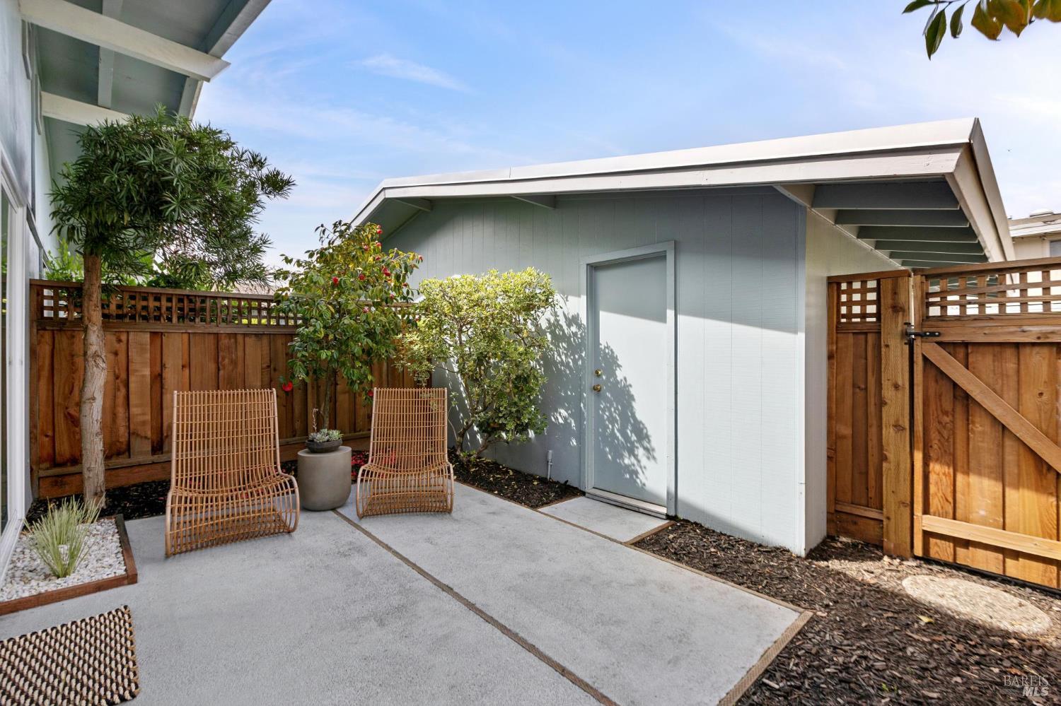 24 Porto Bello Drive