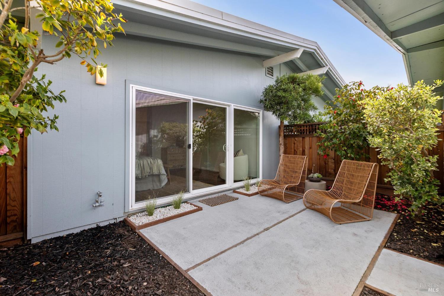 24 Porto Bello Drive