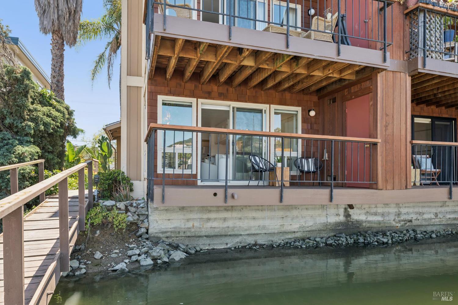 490 Canal Street Unit: #9