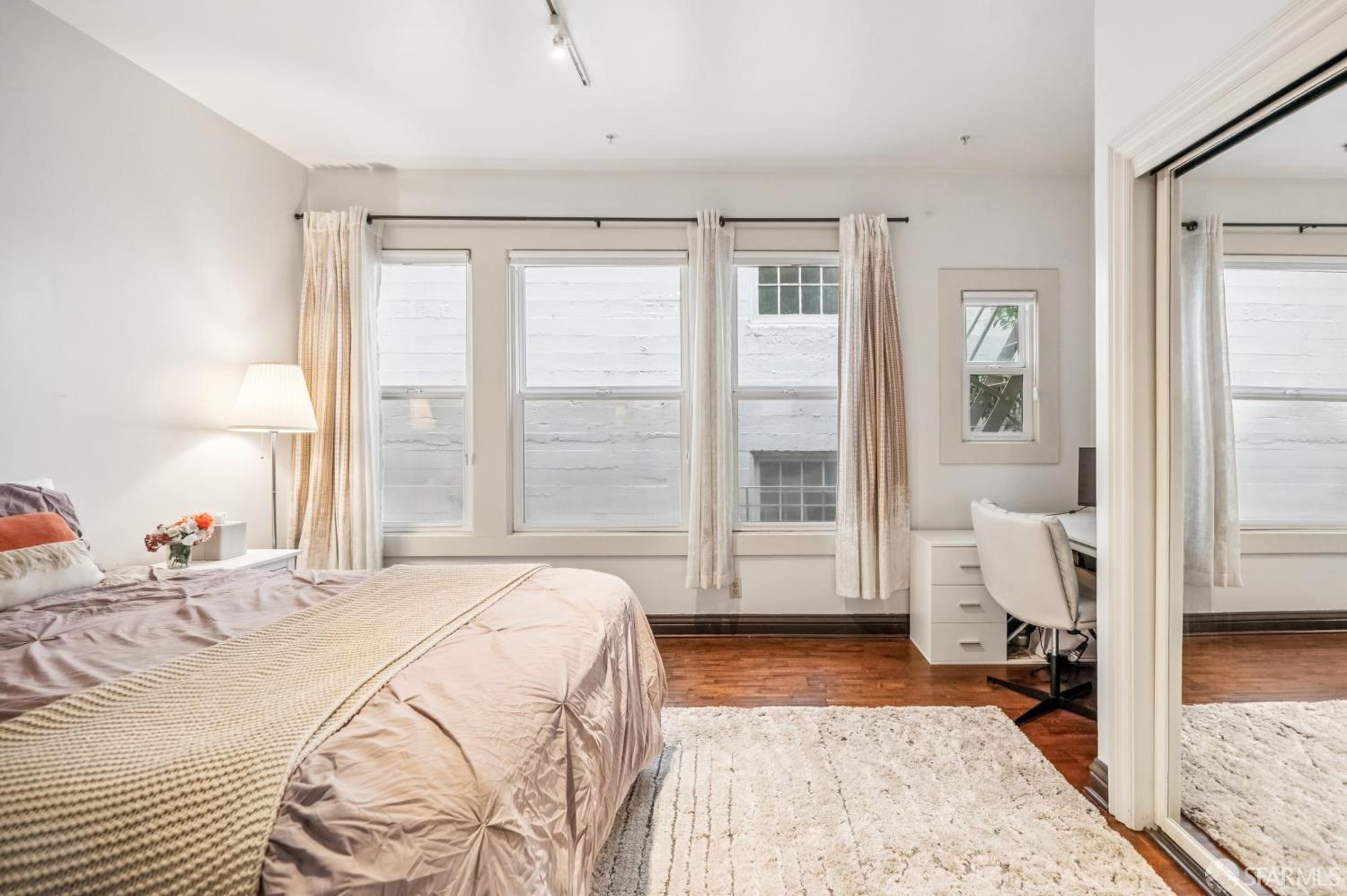 725 Pine Street Unit: #208