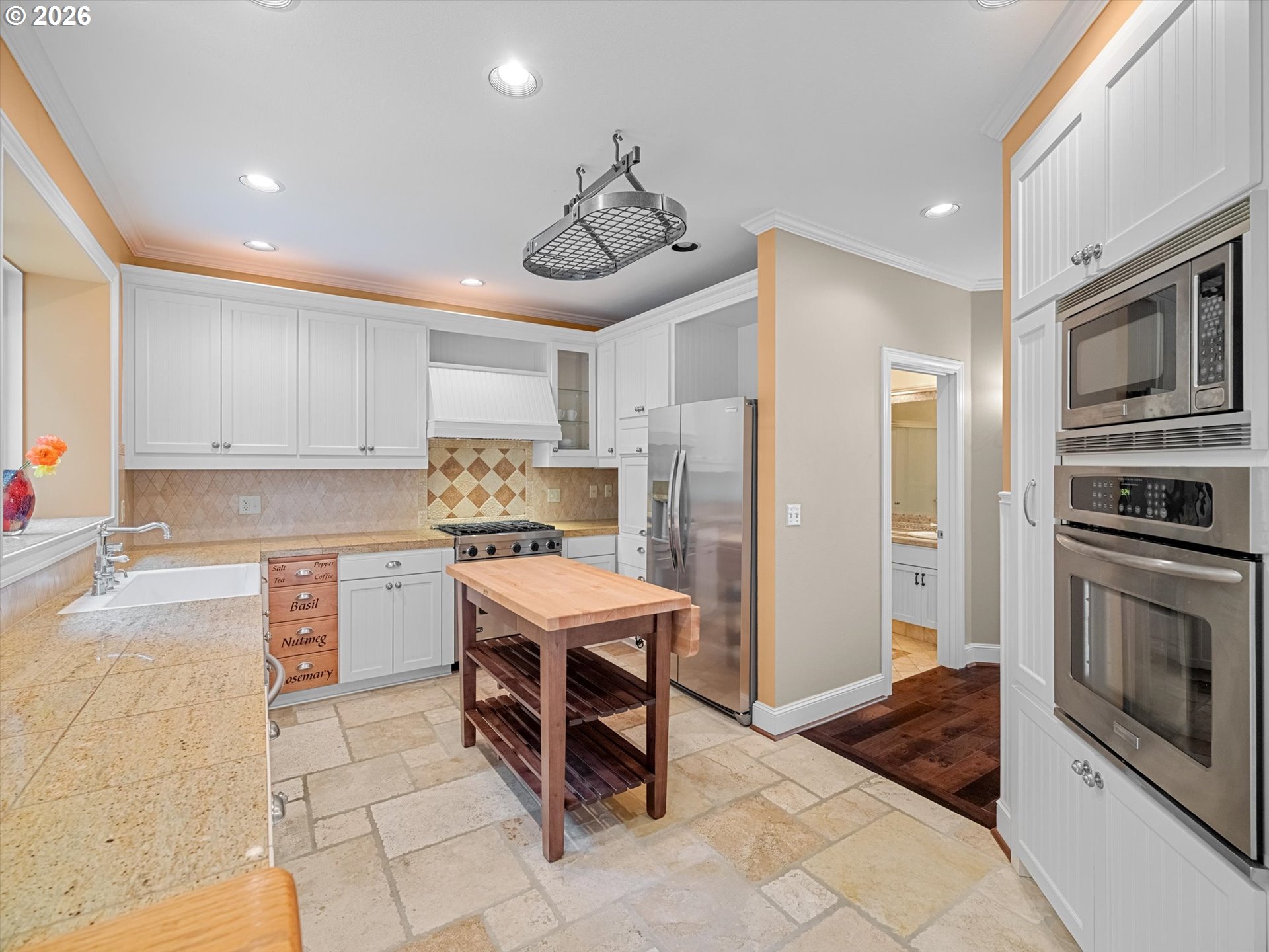 16419 LEXINGTON CT
