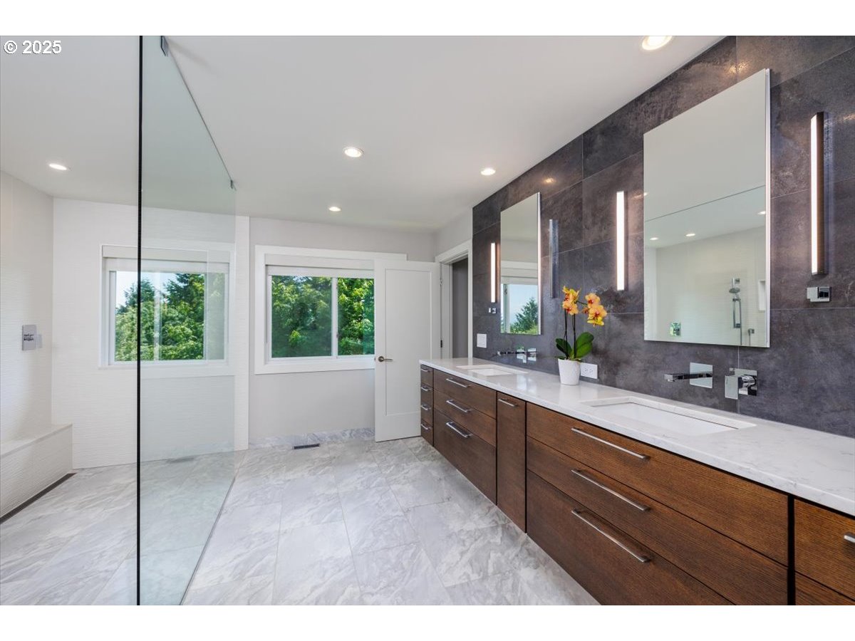 3450 SW SHERWOOD PL