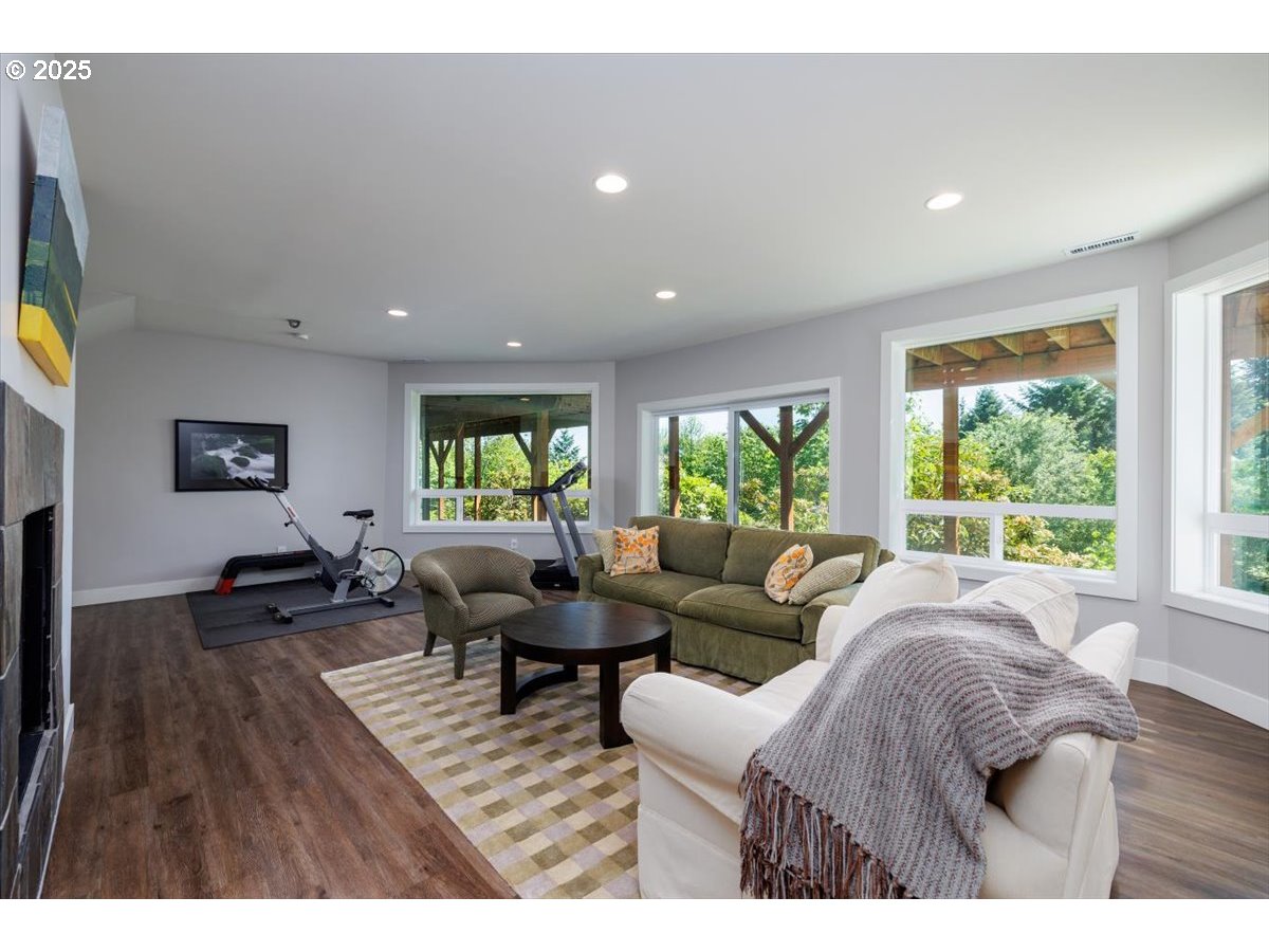 3450 SW SHERWOOD PL