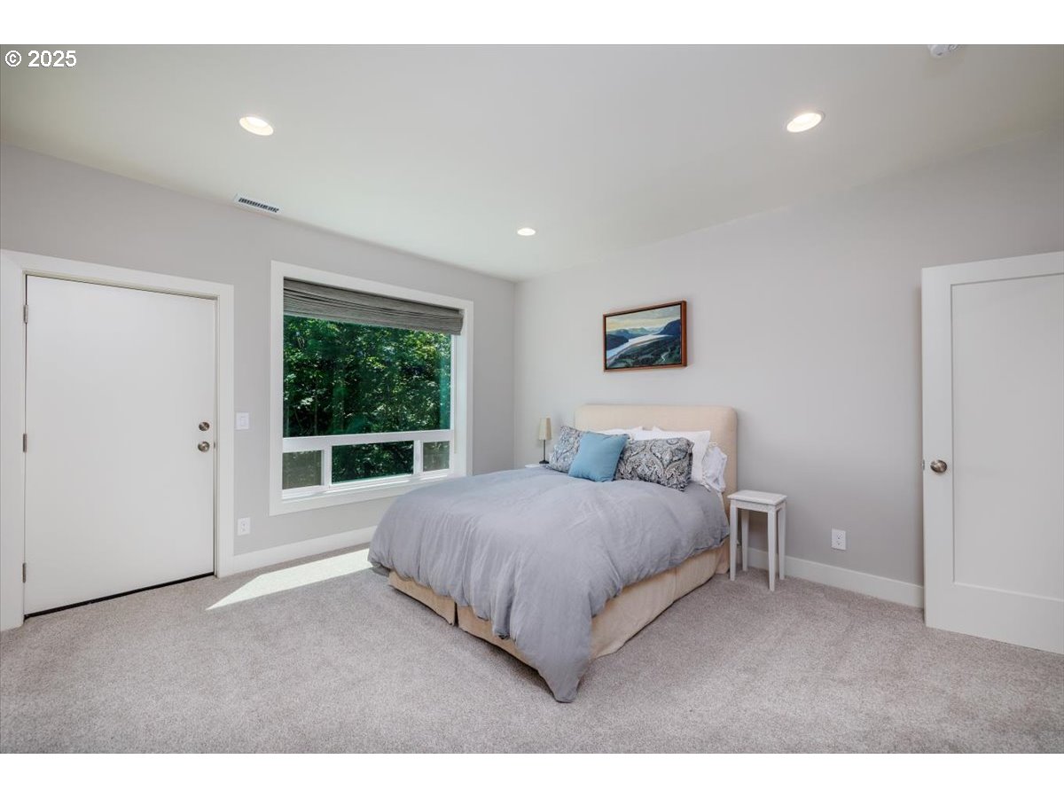 3450 SW SHERWOOD PL