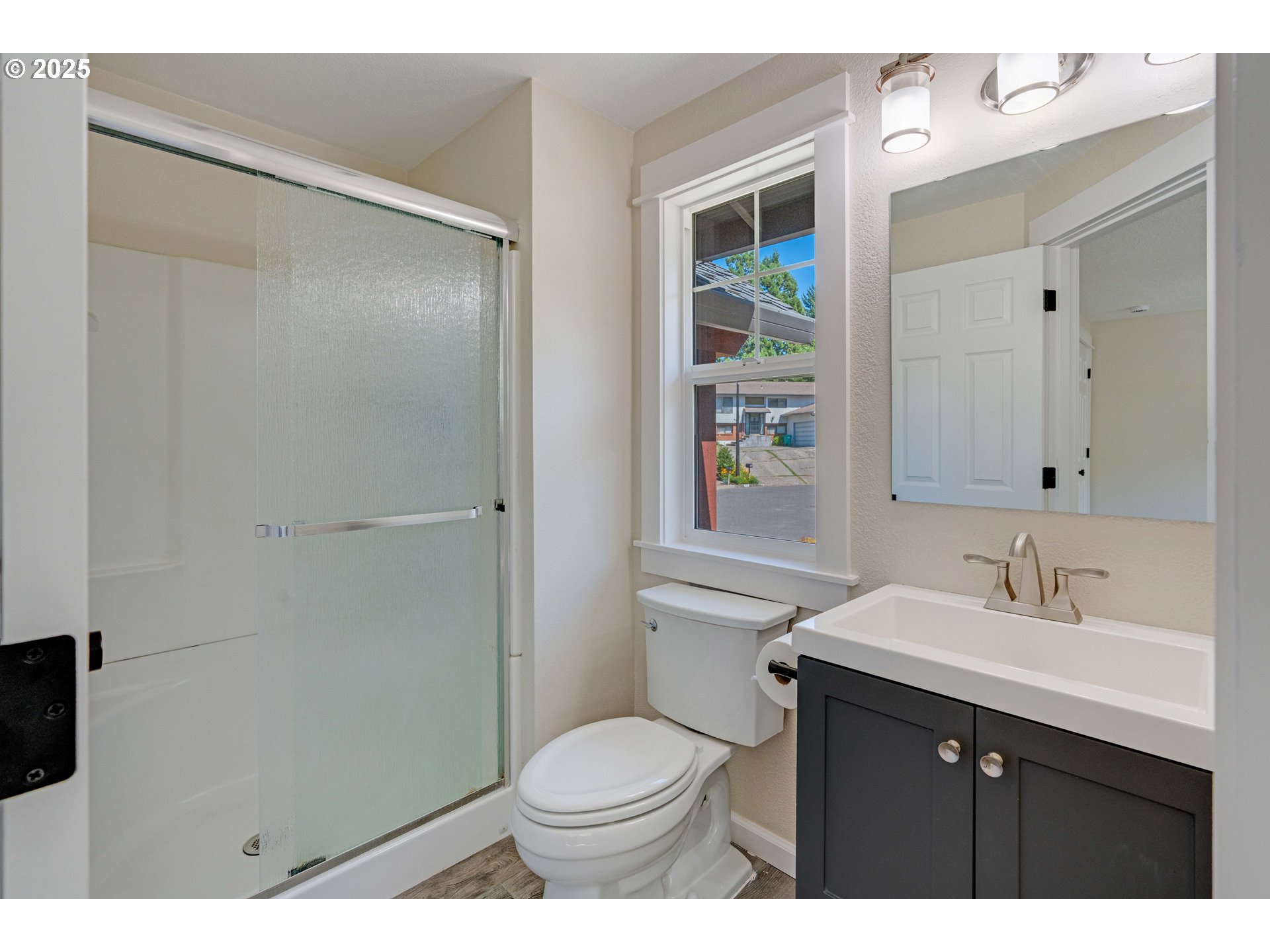 423 NE HACIENDA PL
