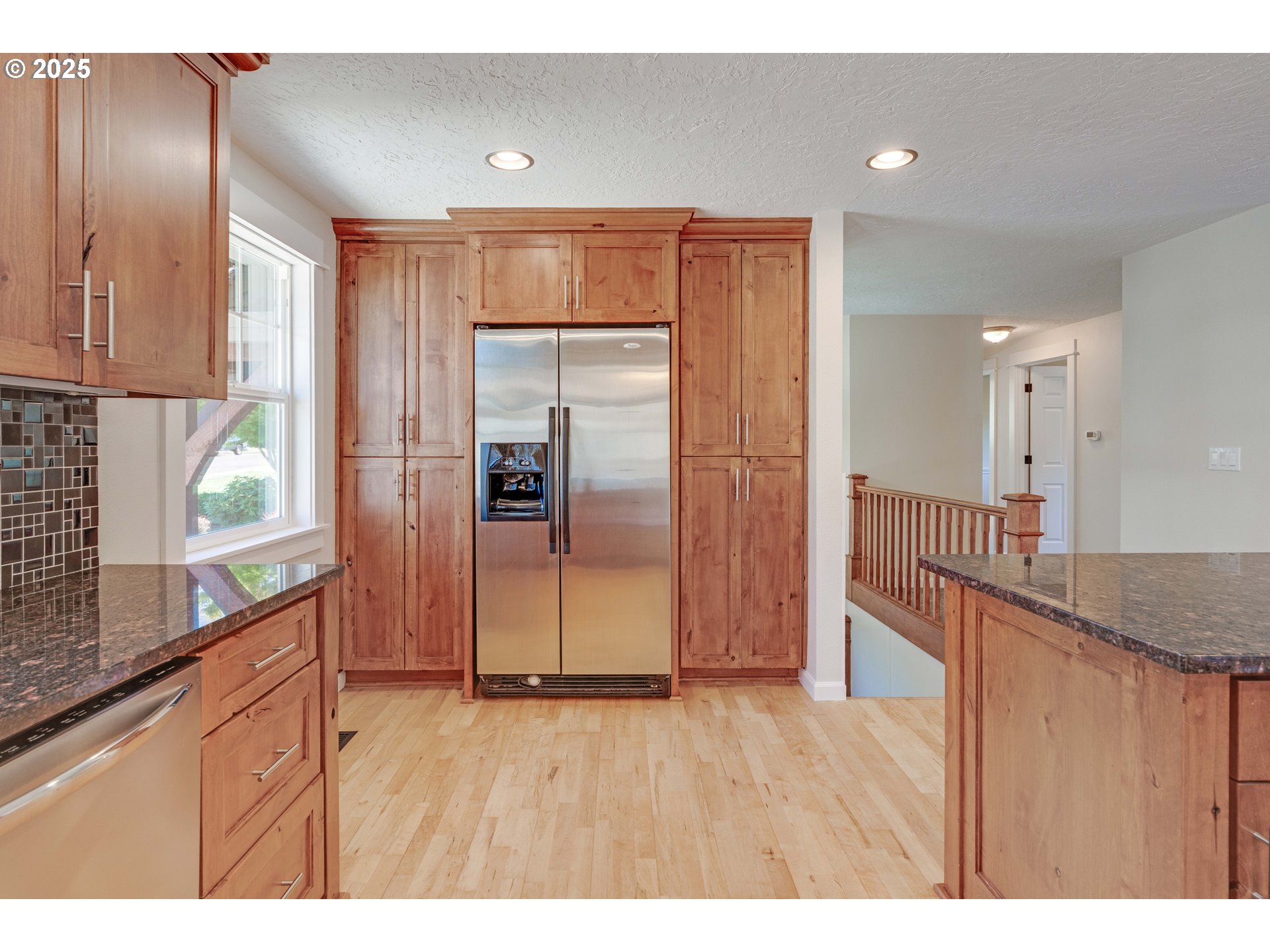 423 NE HACIENDA PL