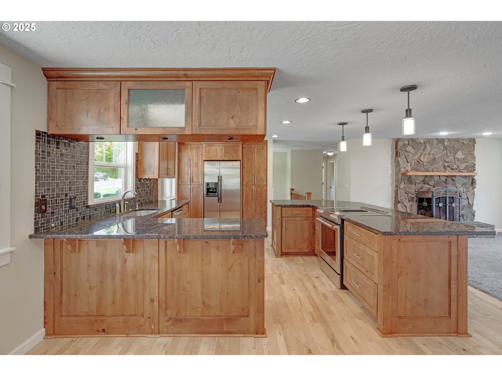423 NE HACIENDA PL