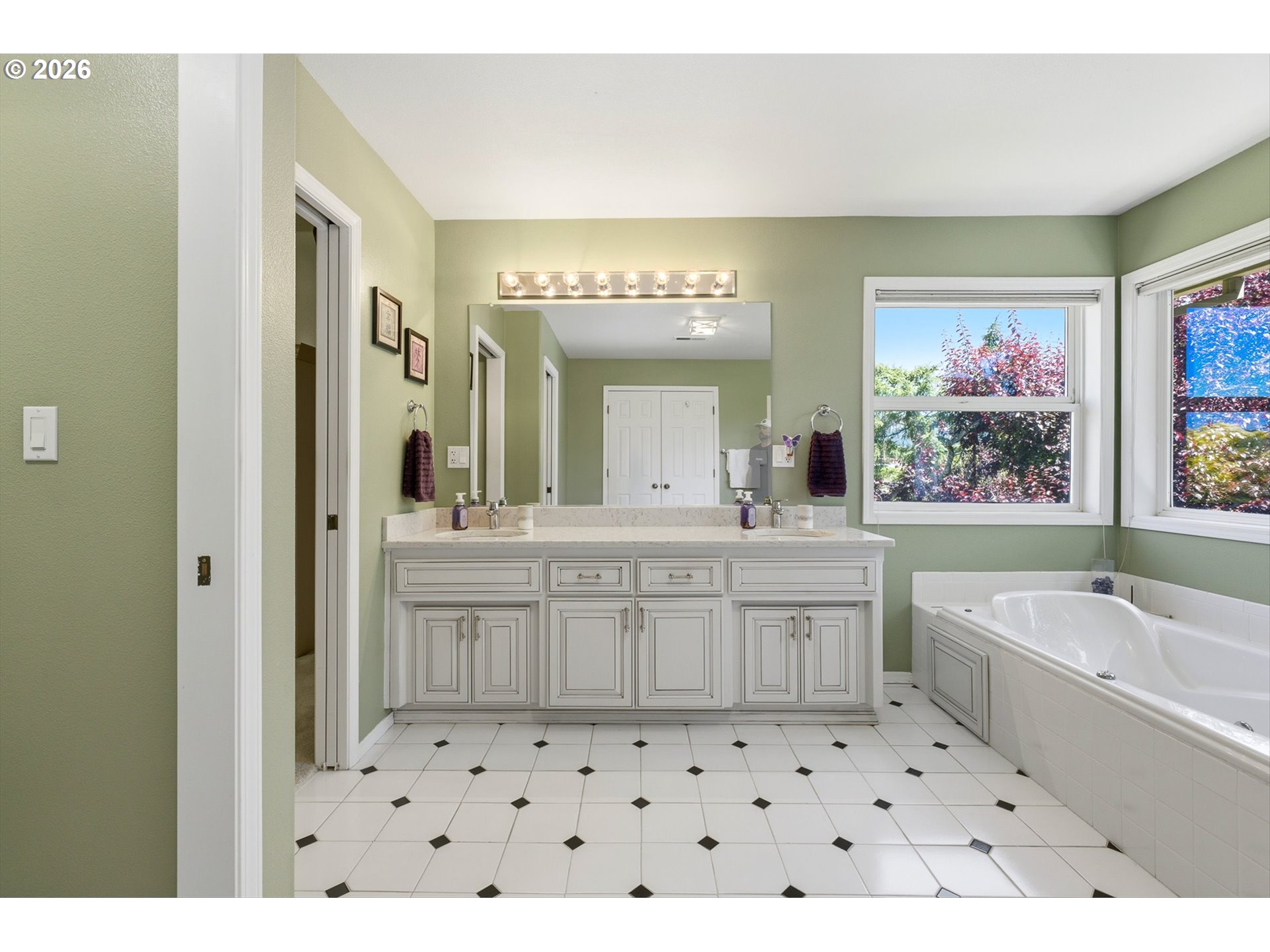 23200 NE OLD YAMHILL RD