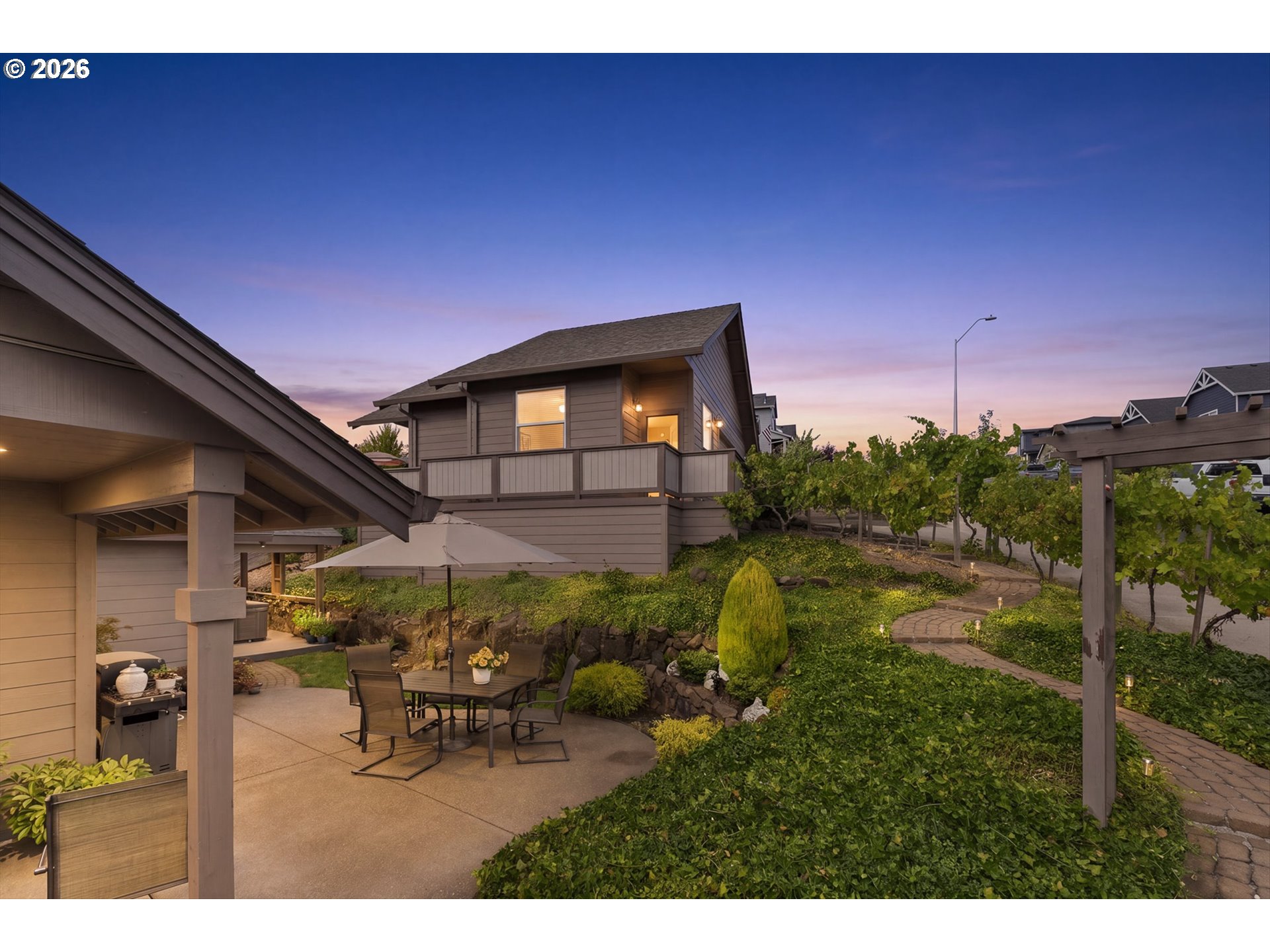 142 NW CANYON CREEK DR, McMinnville