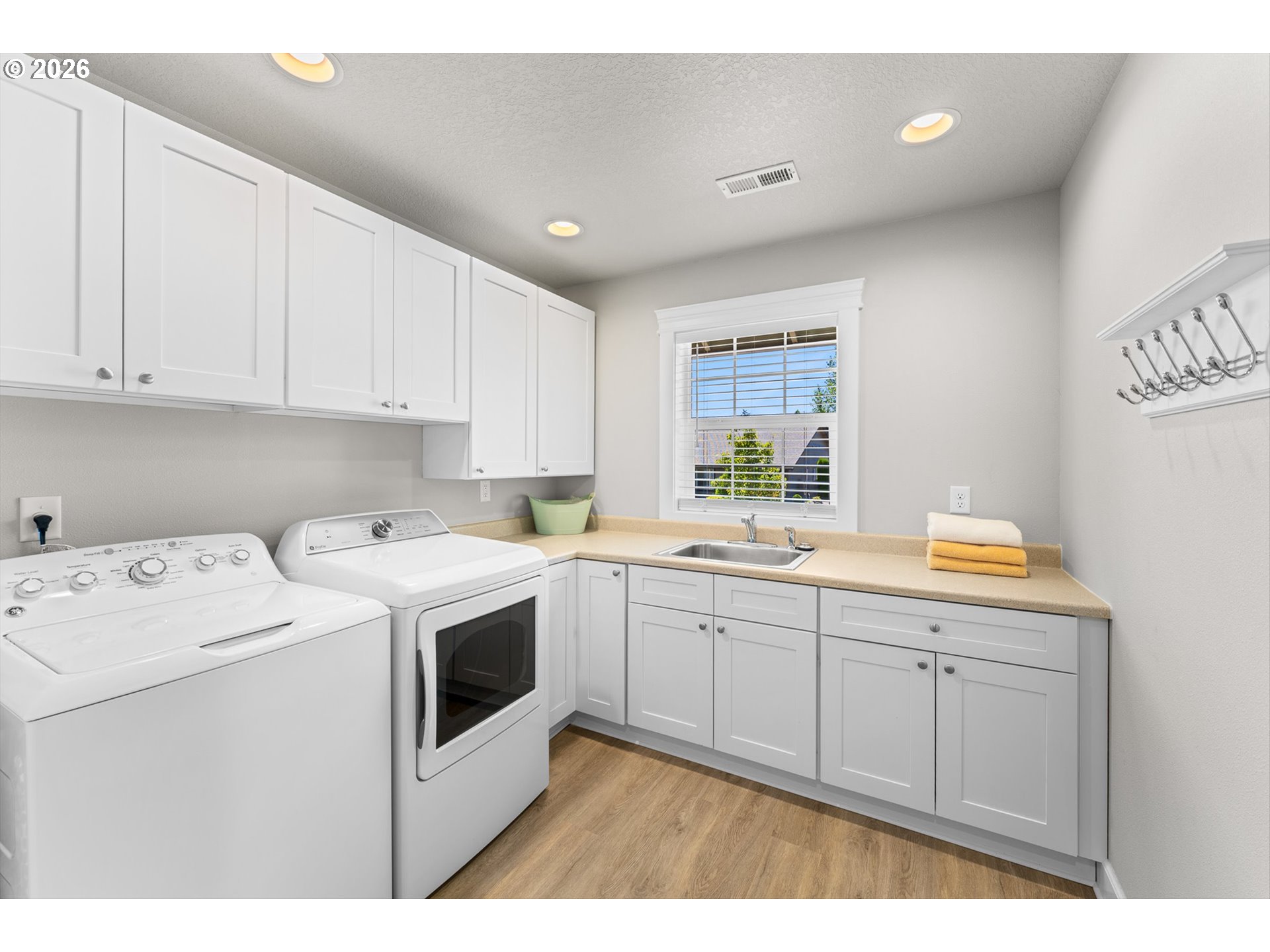 142 NW CANYON CREEK DR, McMinnville