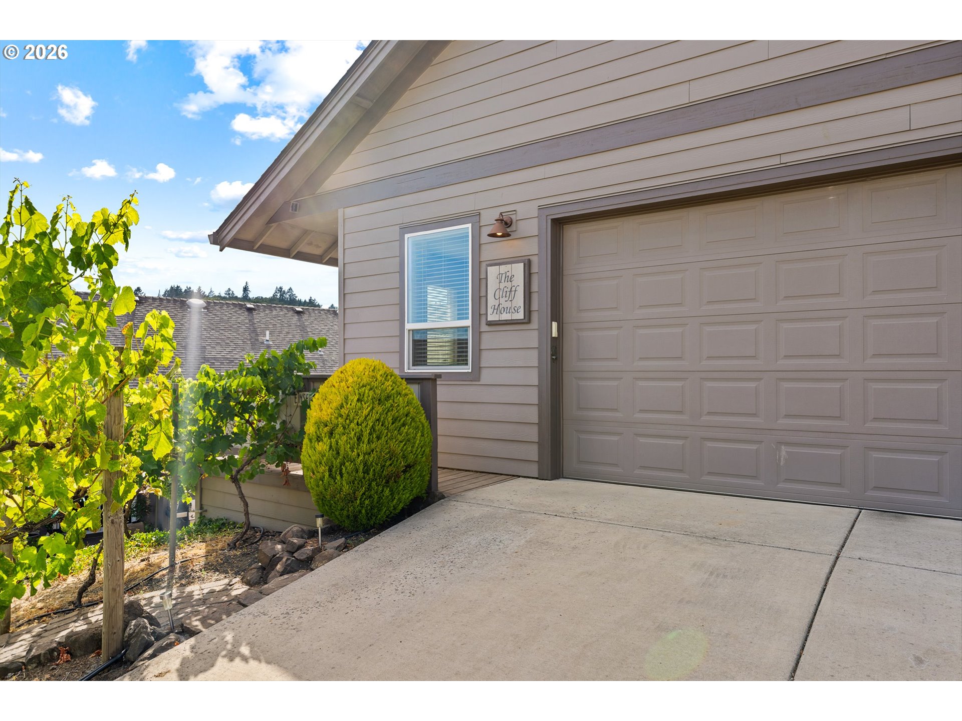 142 NW CANYON CREEK DR, McMinnville