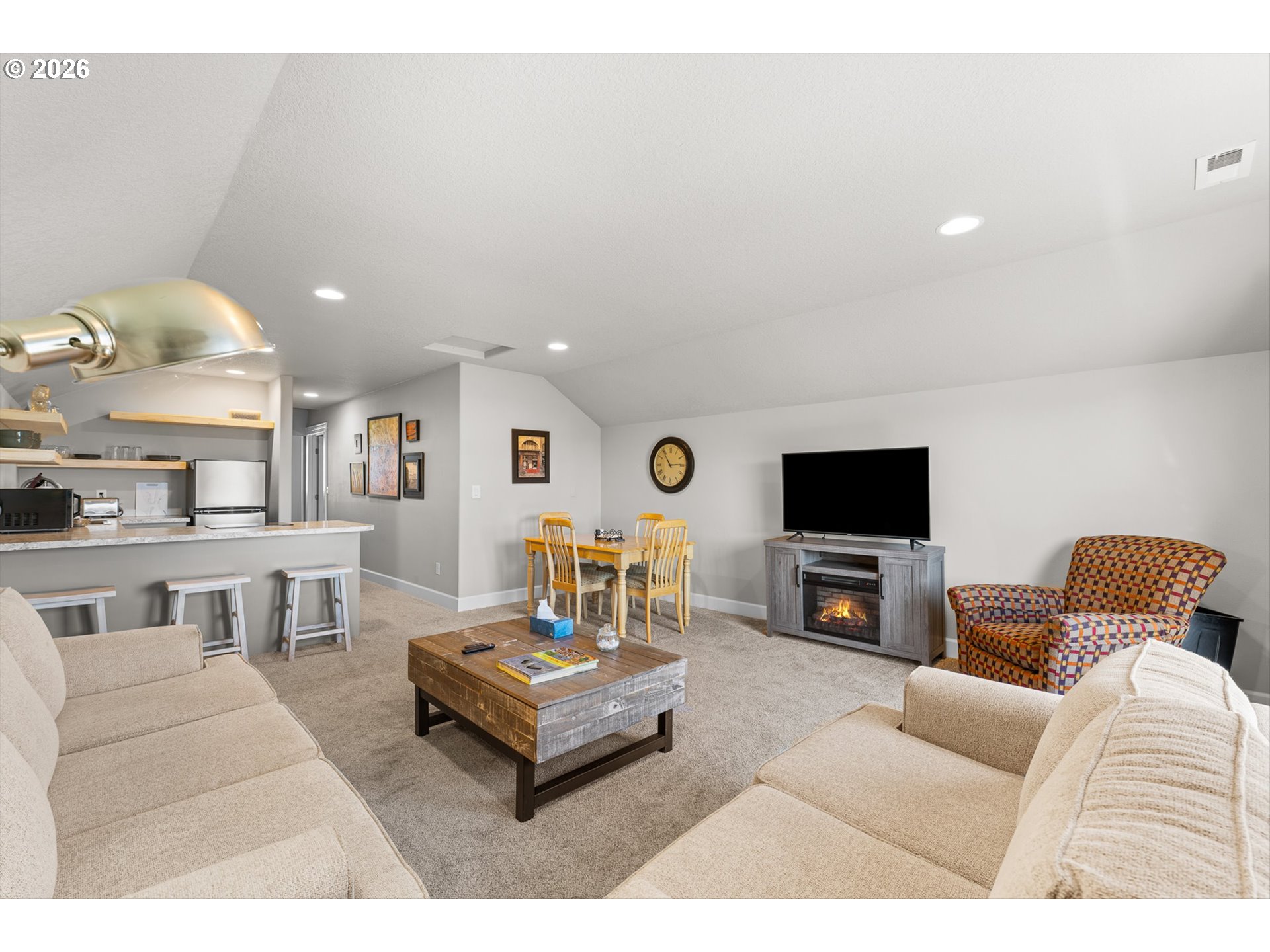 142 NW CANYON CREEK DR, McMinnville