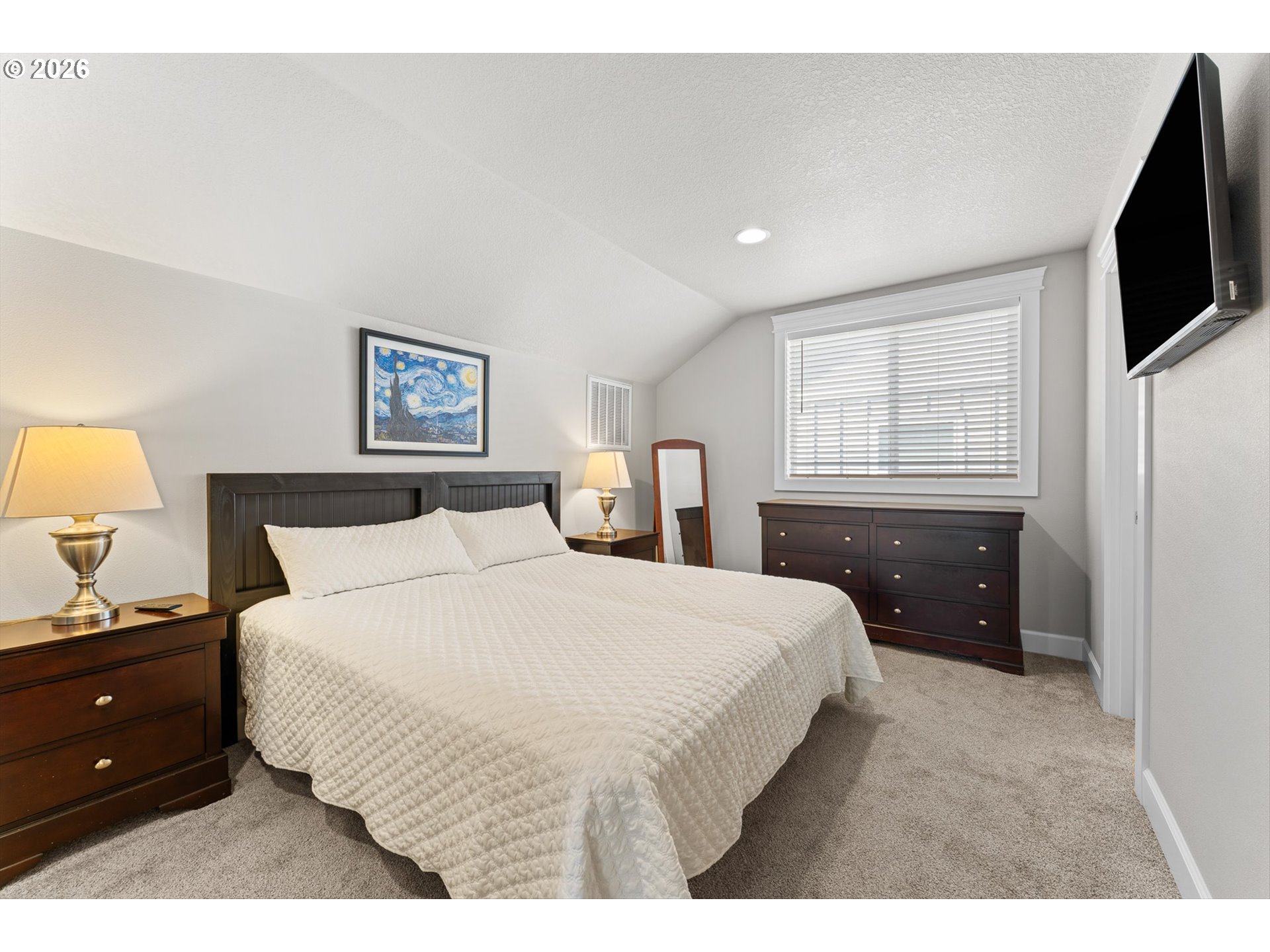 142 NW CANYON CREEK DR, McMinnville