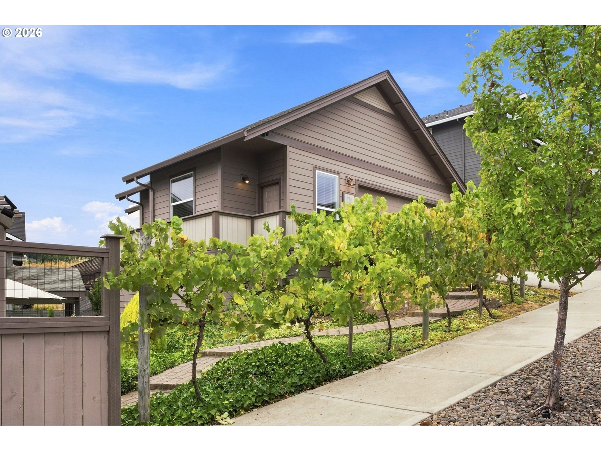 142 NW CANYON CREEK DR, McMinnville