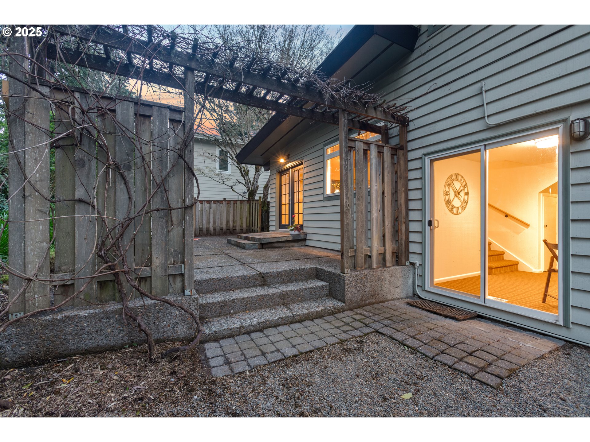 152 4TH ST