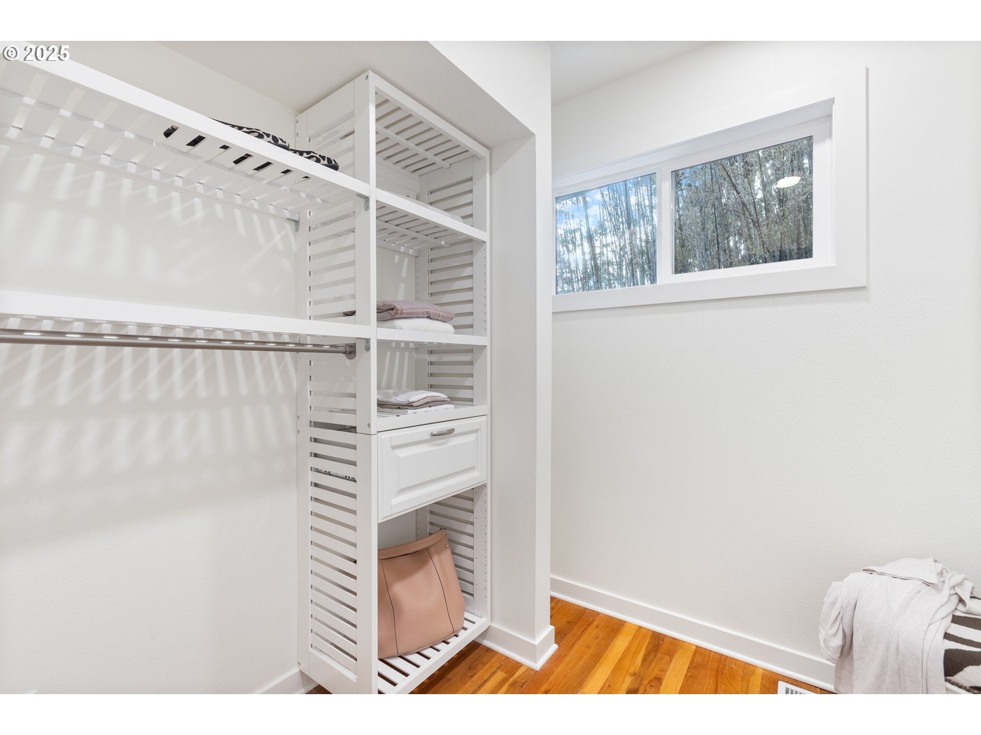 152 4TH ST