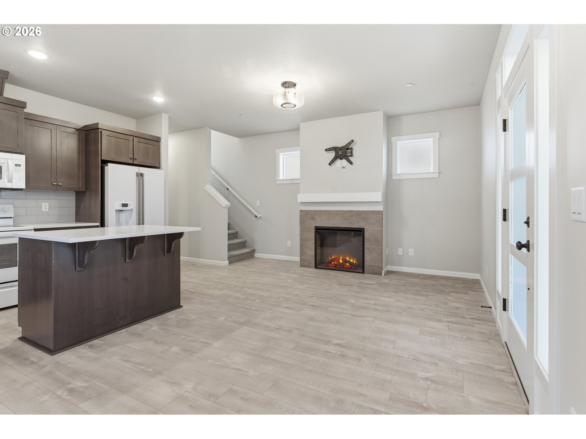 1811 COUSTEAU LOOP SE