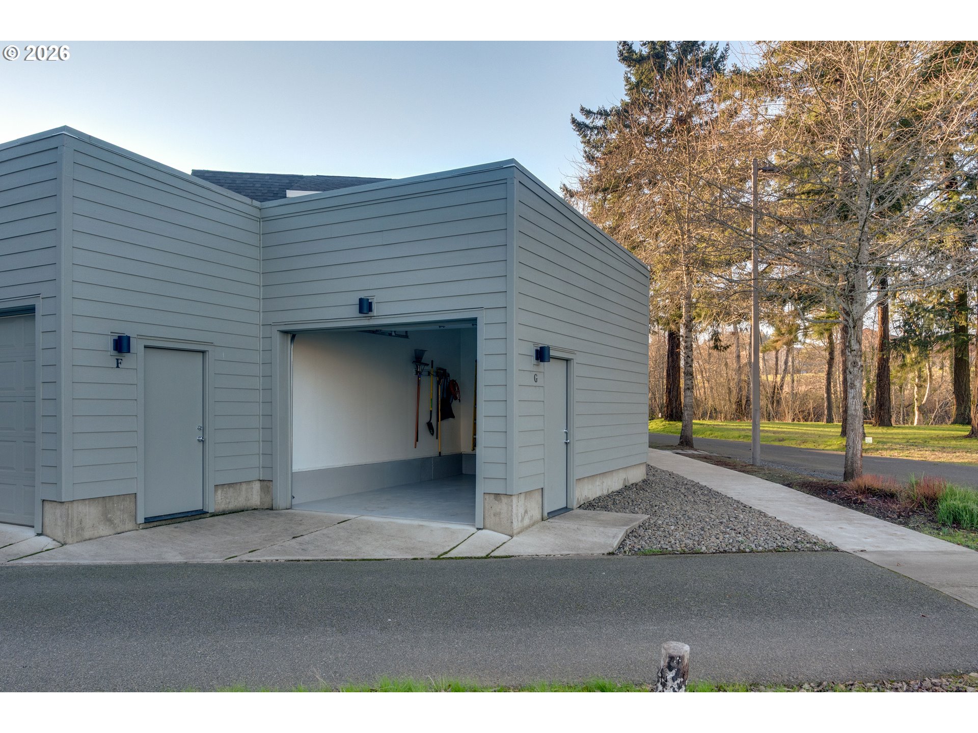 1811 COUSTEAU LOOP SE