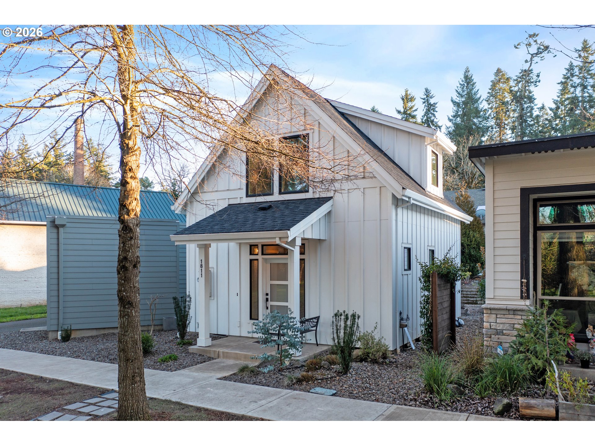 1811 COUSTEAU LOOP SE