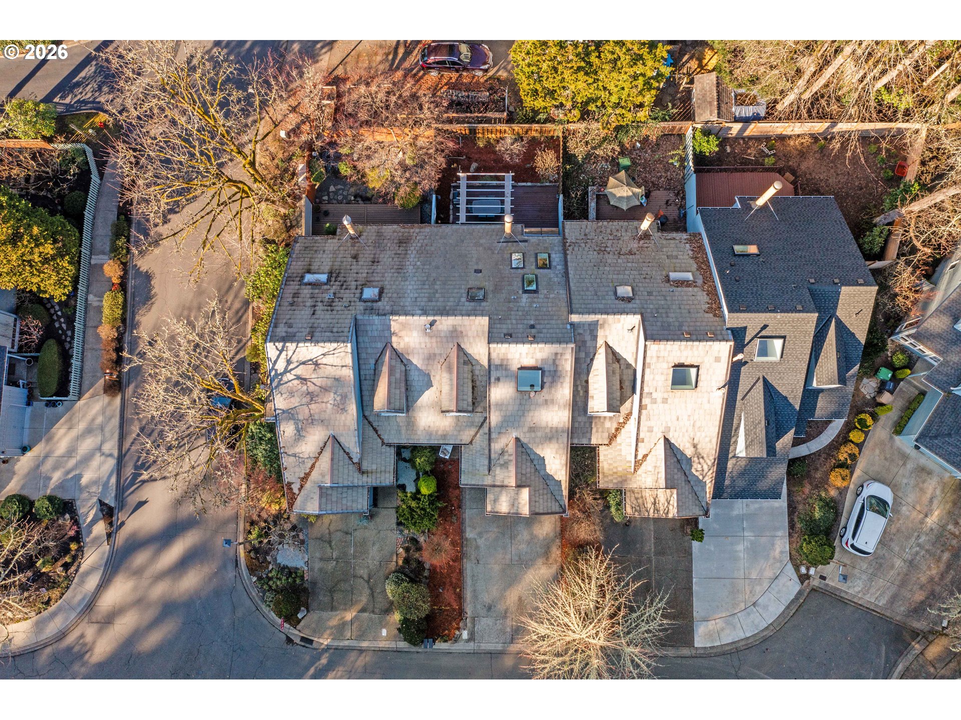 3497 DEVONSHIRE DR