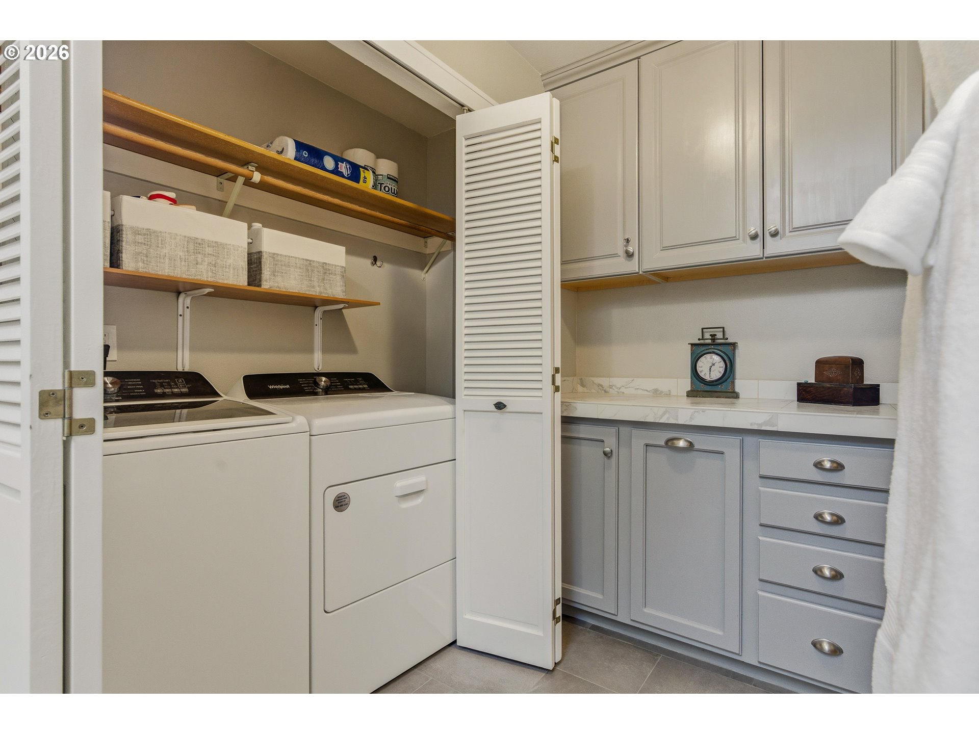 3497 DEVONSHIRE DR