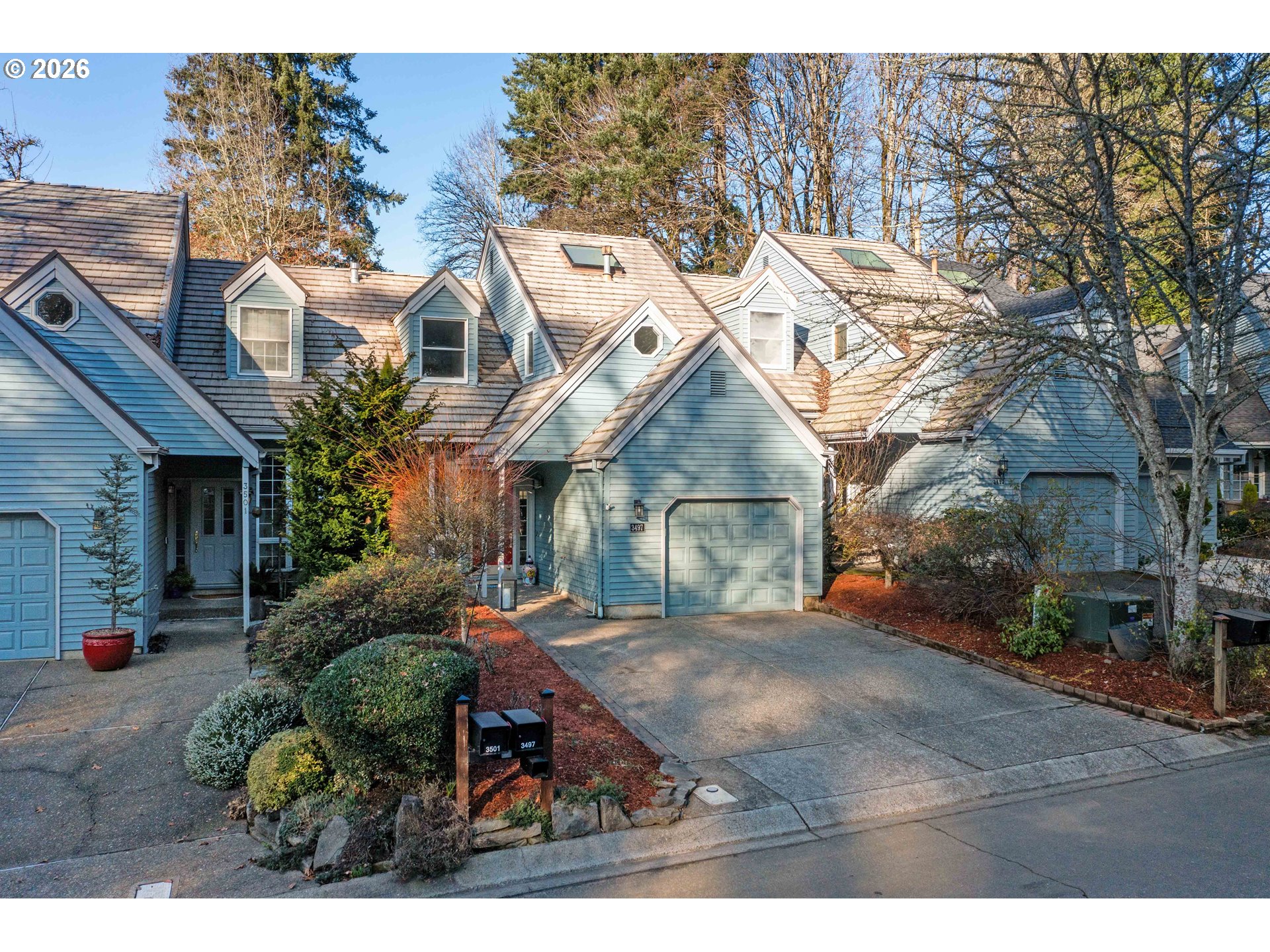 3497 DEVONSHIRE DR