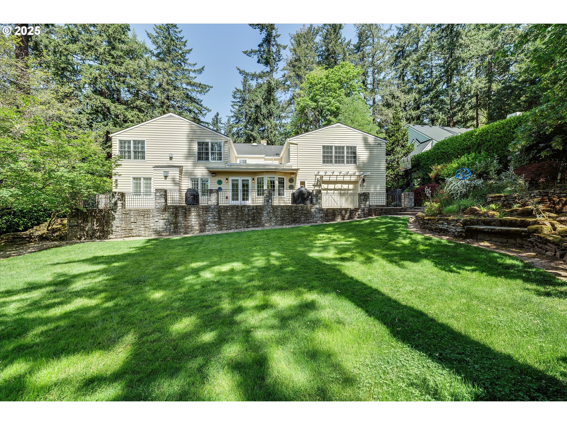 149 IRON MOUNTAIN BLVD