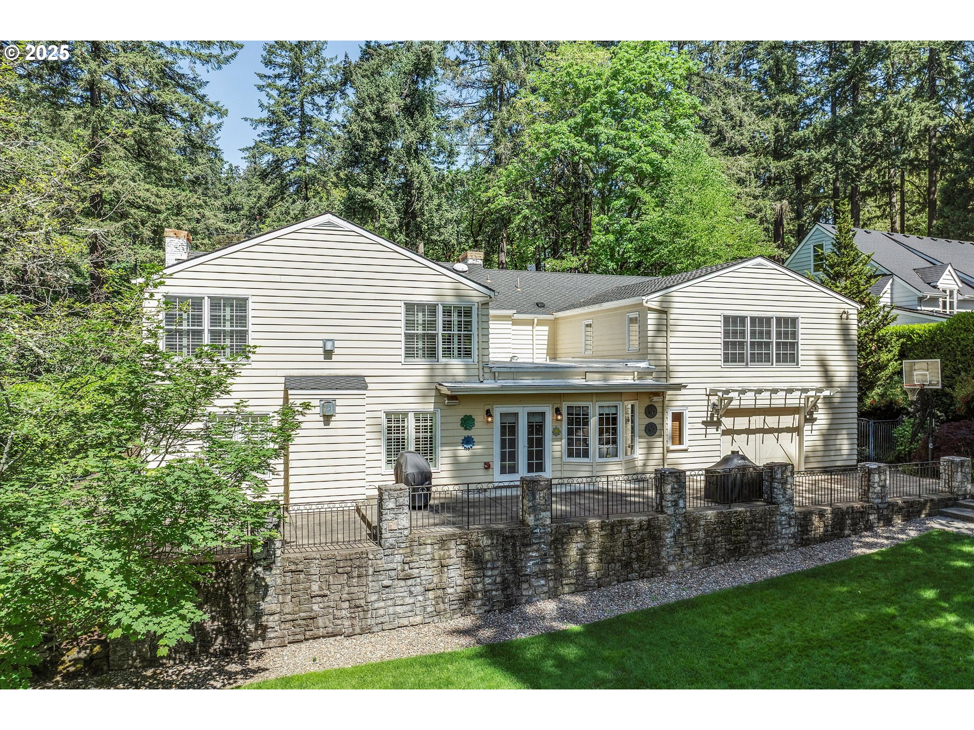 149 IRON MOUNTAIN BLVD