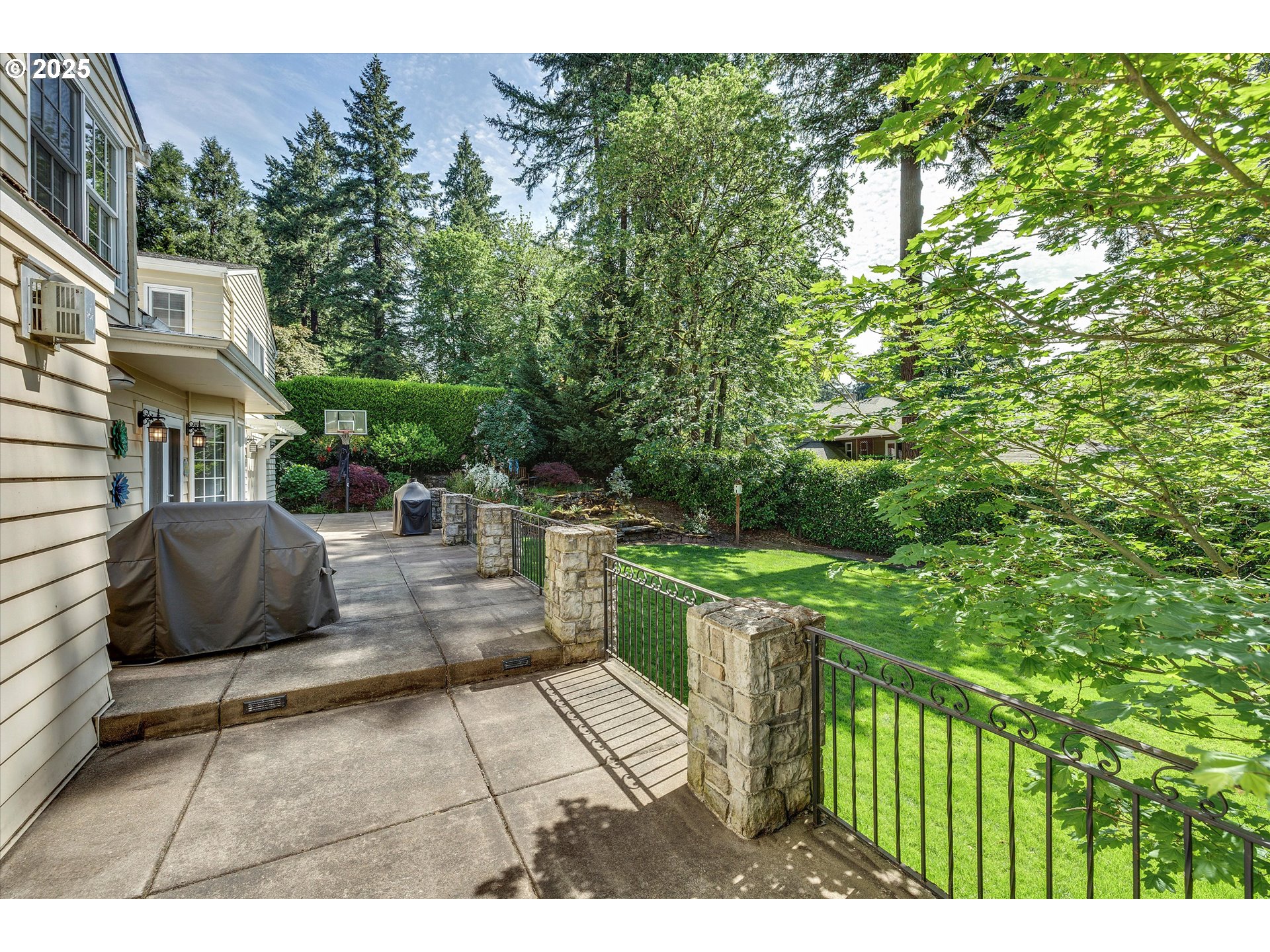149 IRON MOUNTAIN BLVD