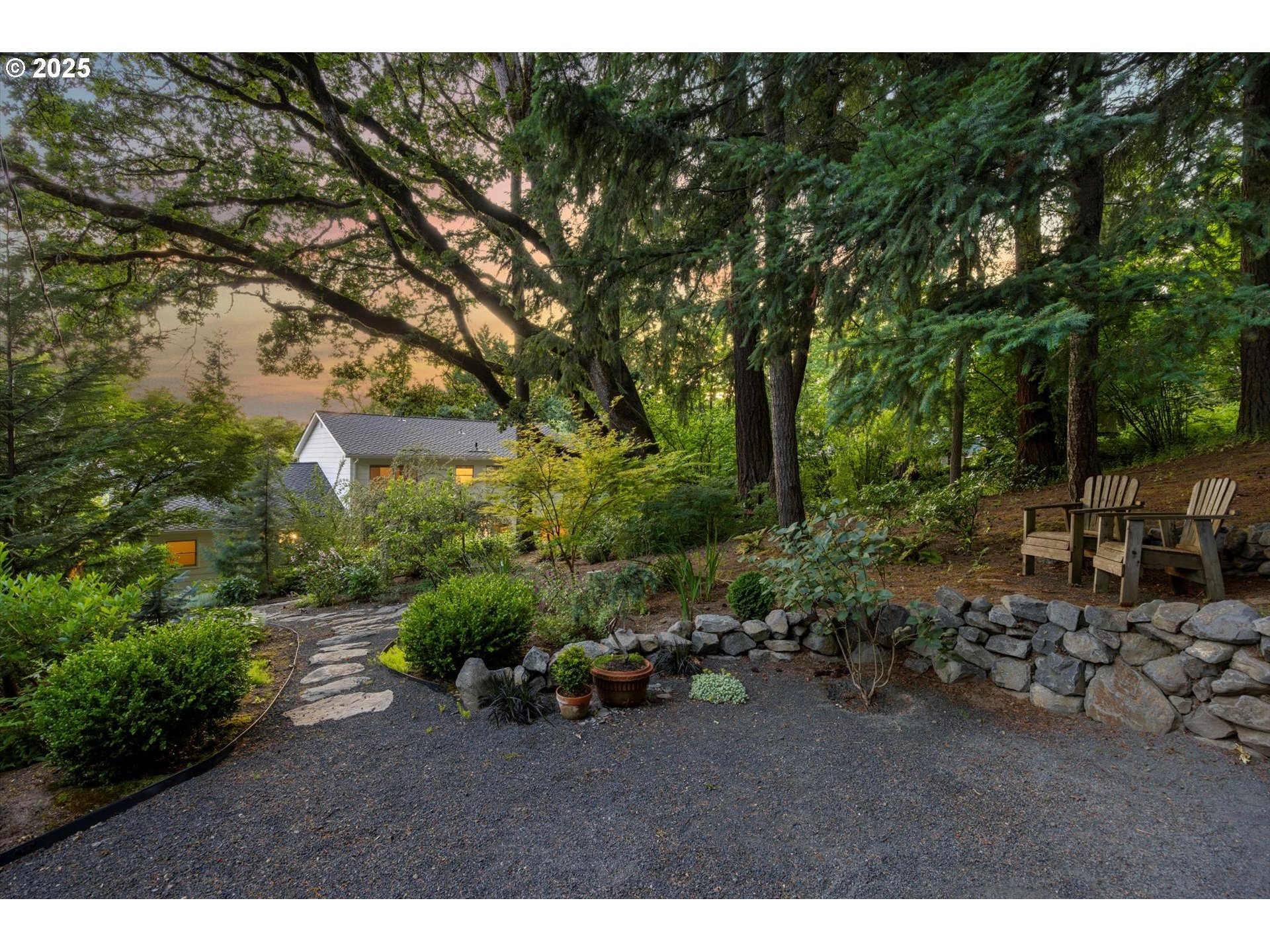 1600 SW PARKWOOD DR