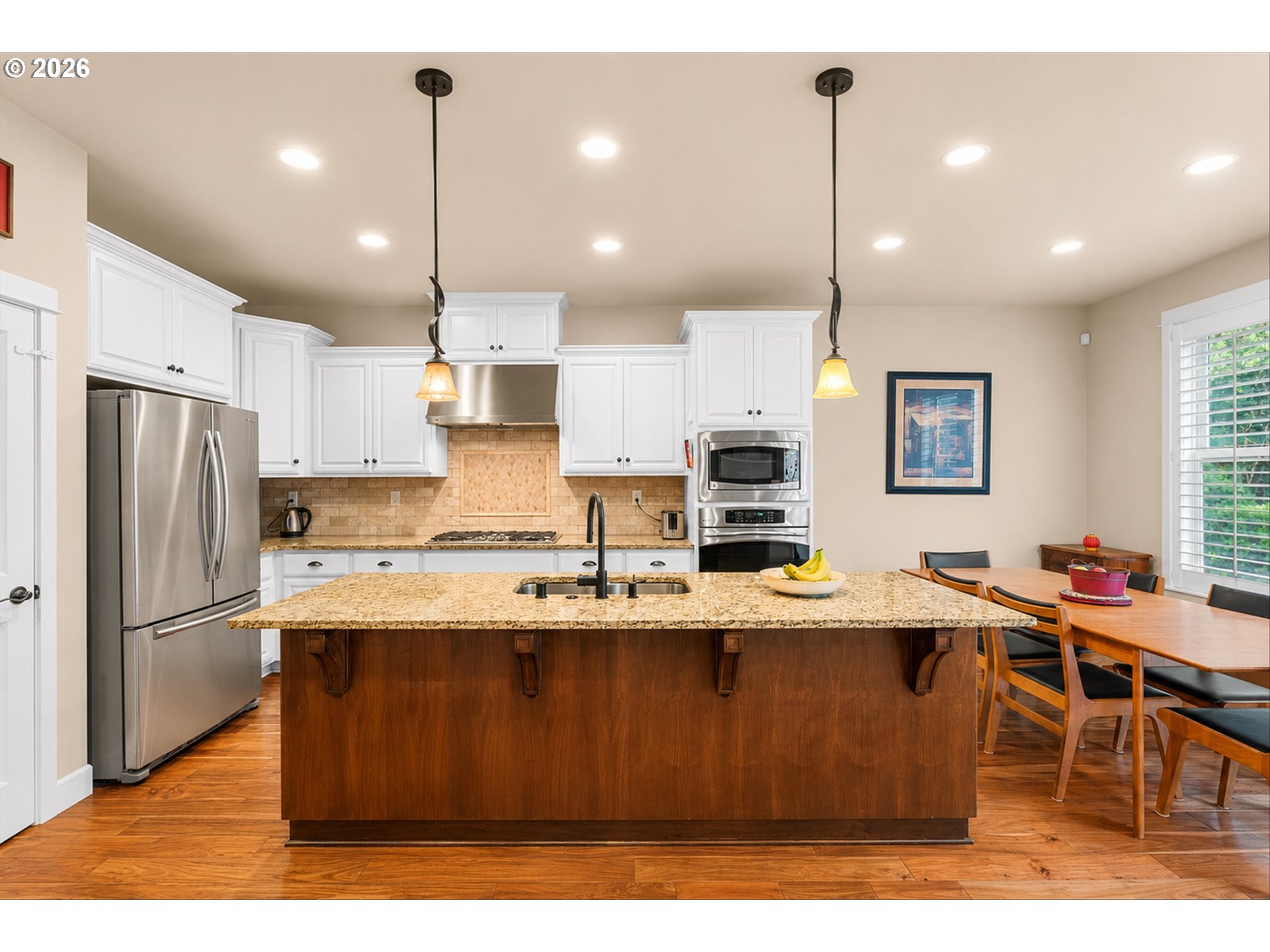 16850 SW LEDGESTONE DR