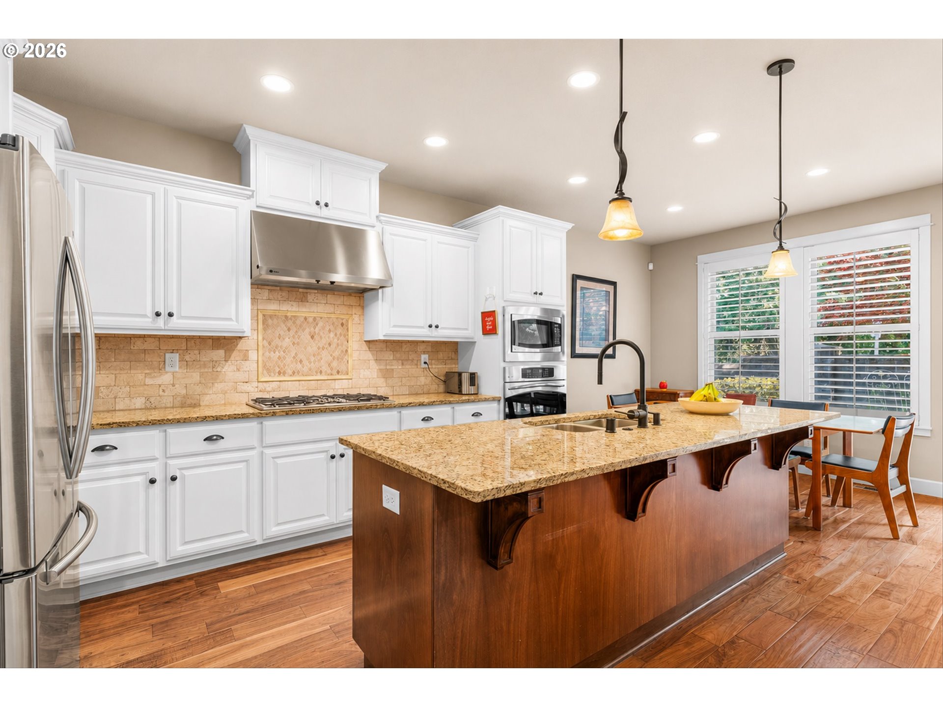 16850 SW LEDGESTONE DR
