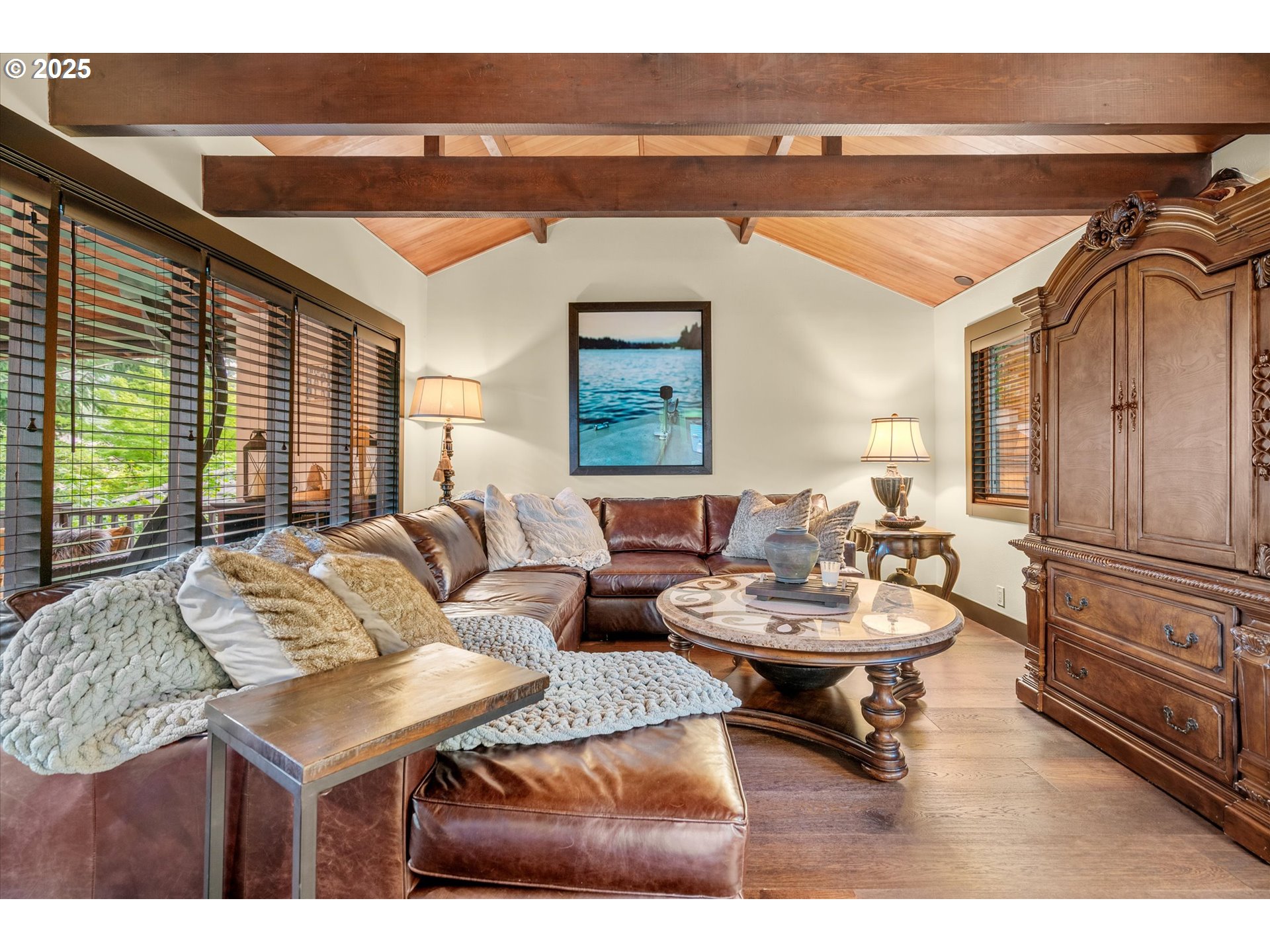 16636 MAPLE CIR