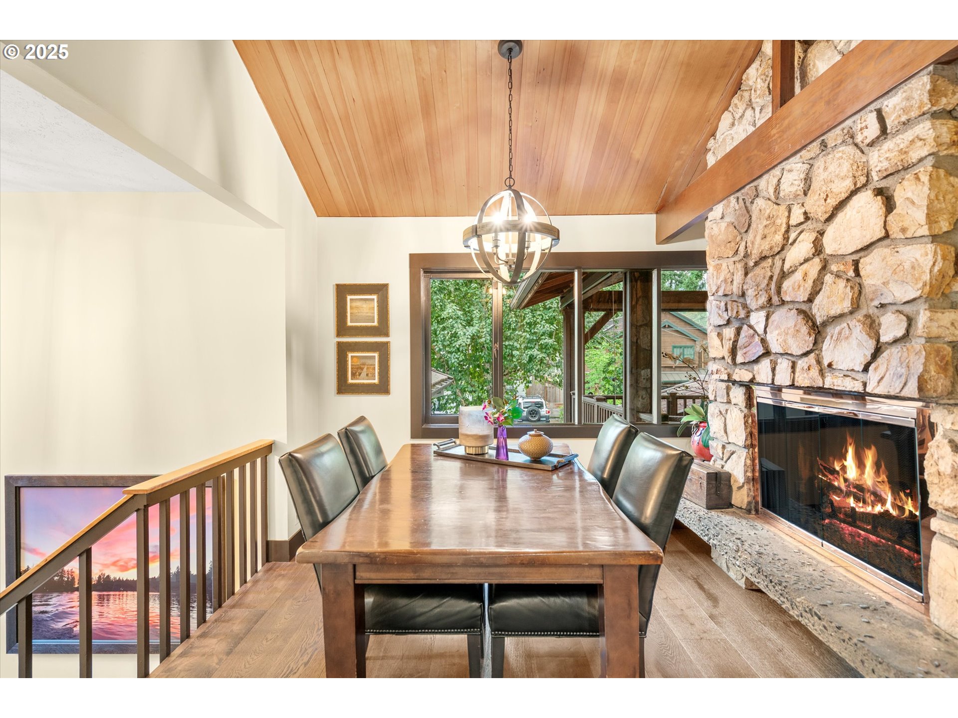 16636 MAPLE CIR
