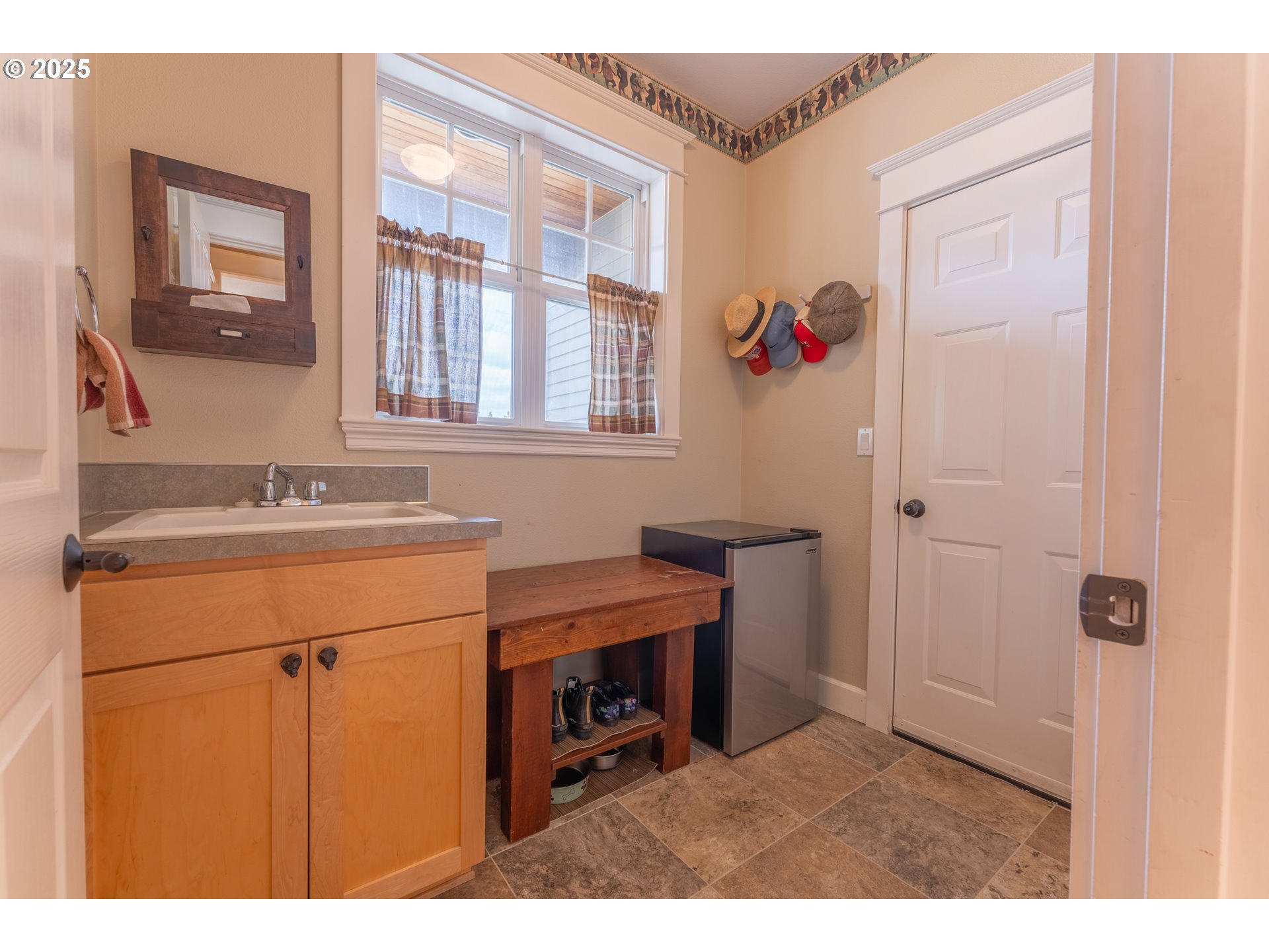 12743 NW CREEKVIEW DR