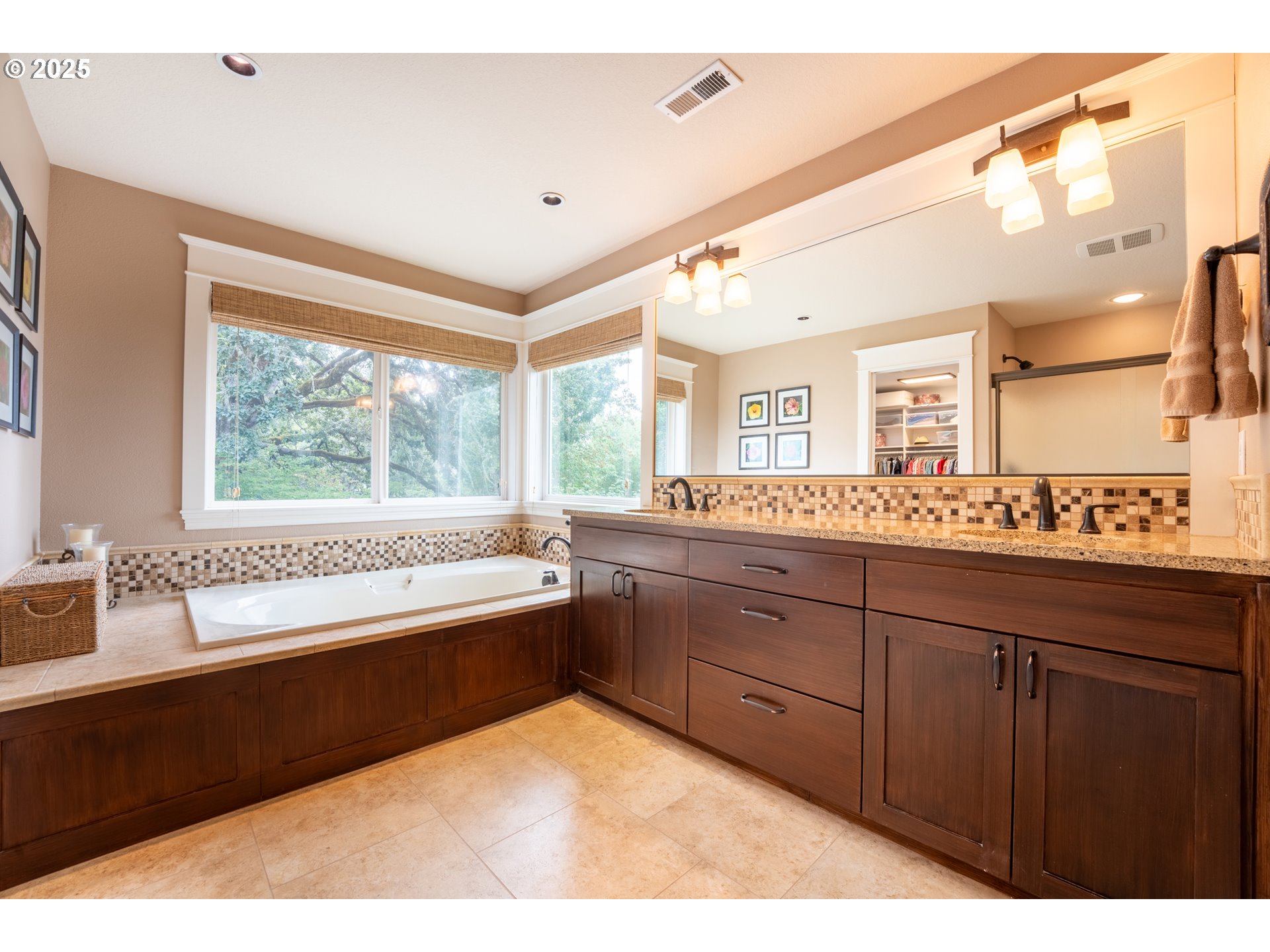 12743 NW CREEKVIEW DR