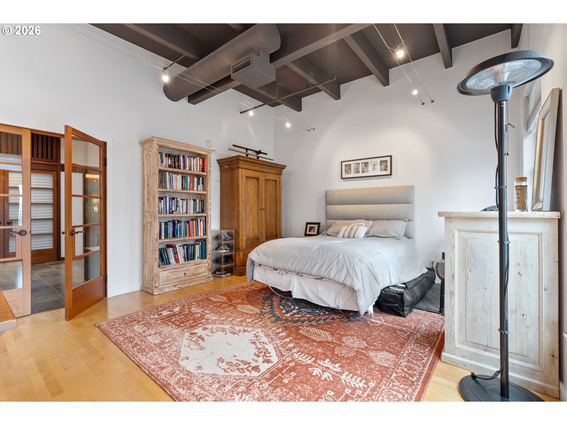 1011 NW GLISAN ST 302