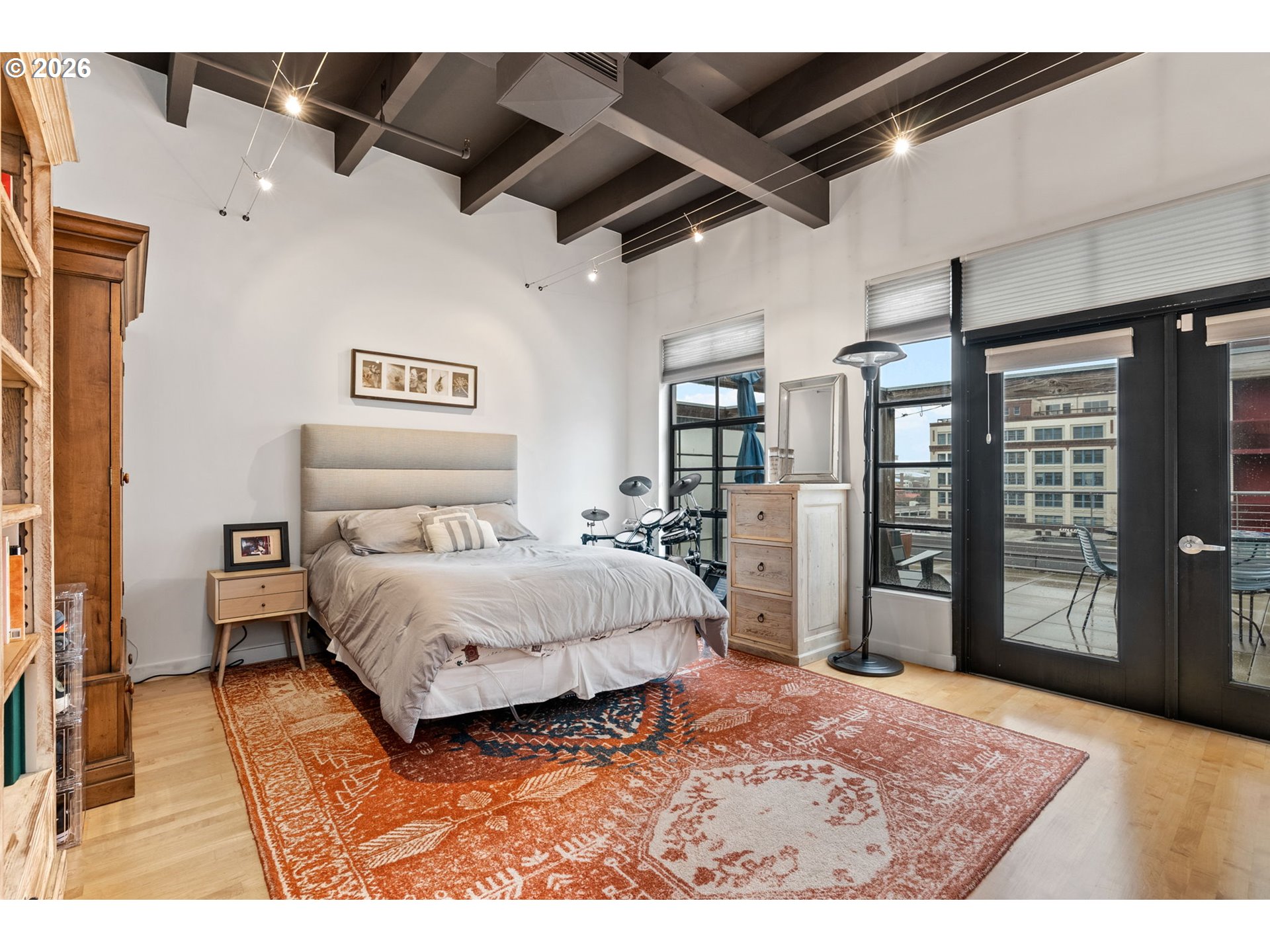 1011 NW GLISAN ST 302