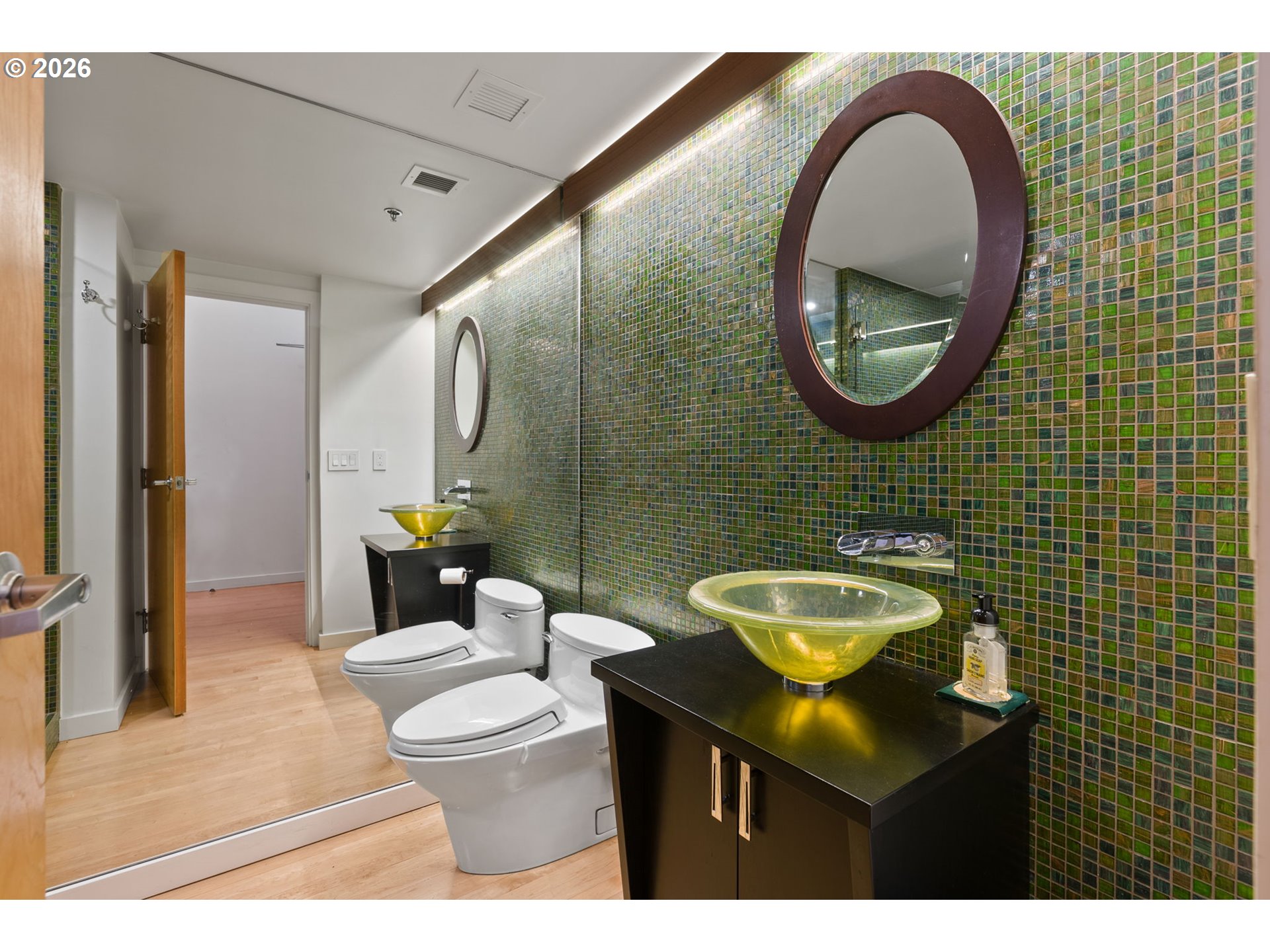 1011 NW GLISAN ST 302