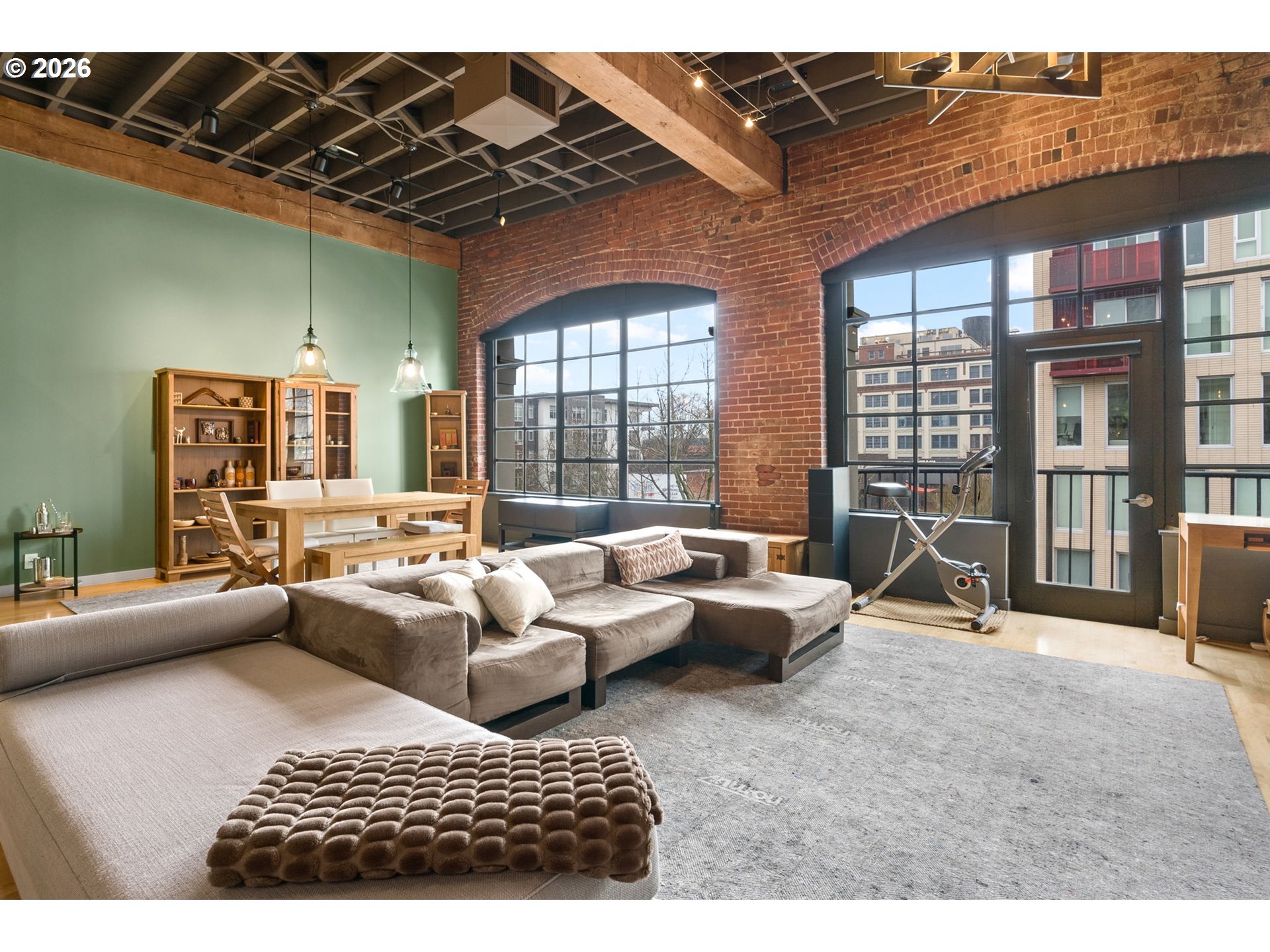 1011 NW GLISAN ST 302