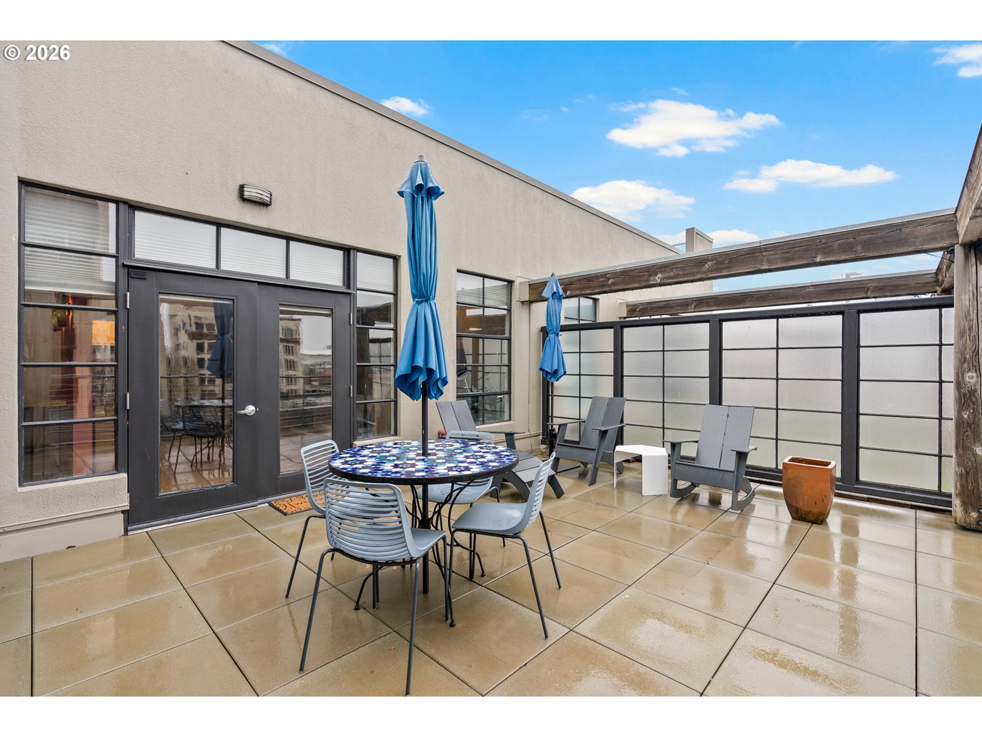 1011 NW GLISAN ST 302