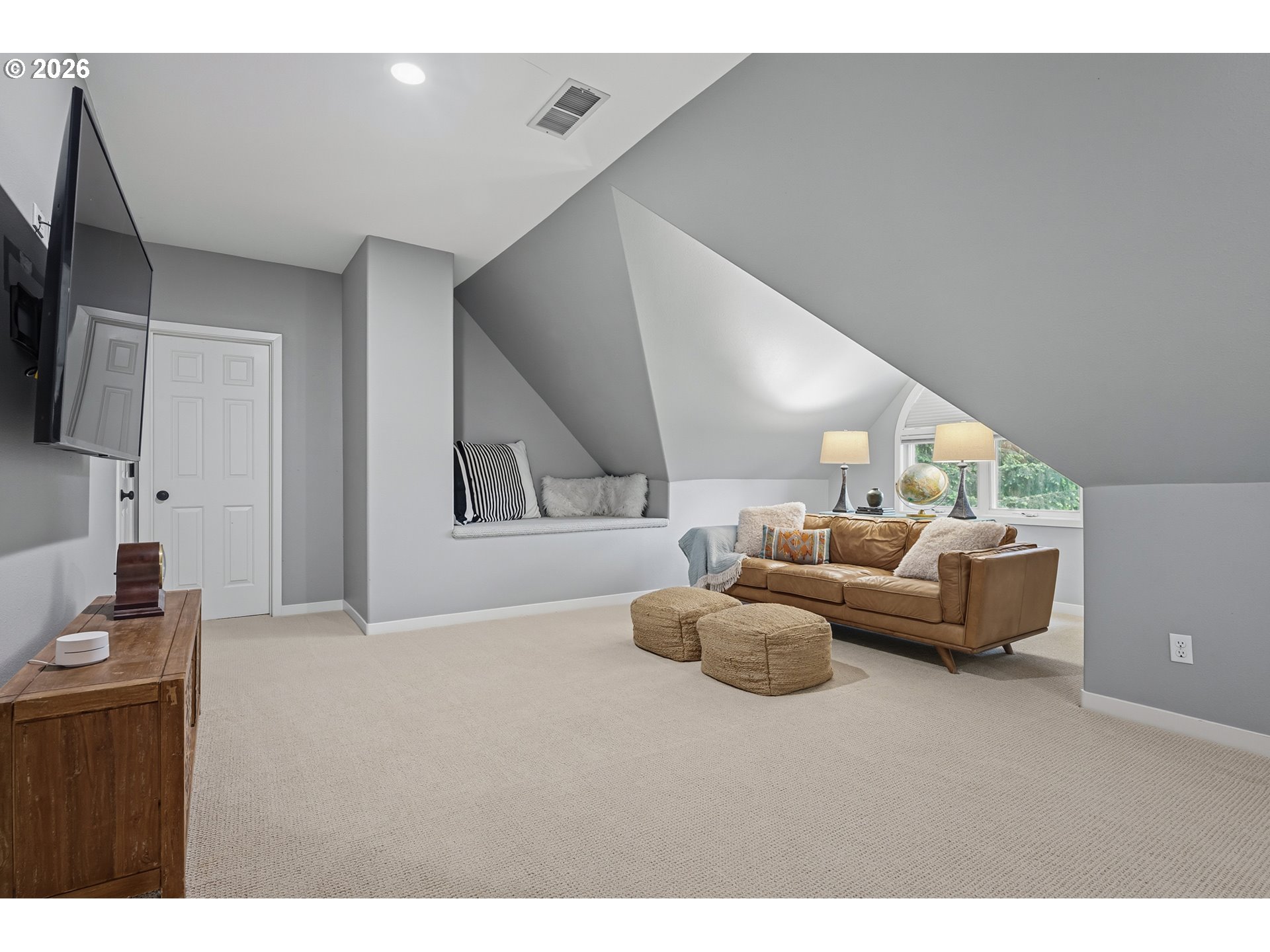 29 HILLSHIRE DR