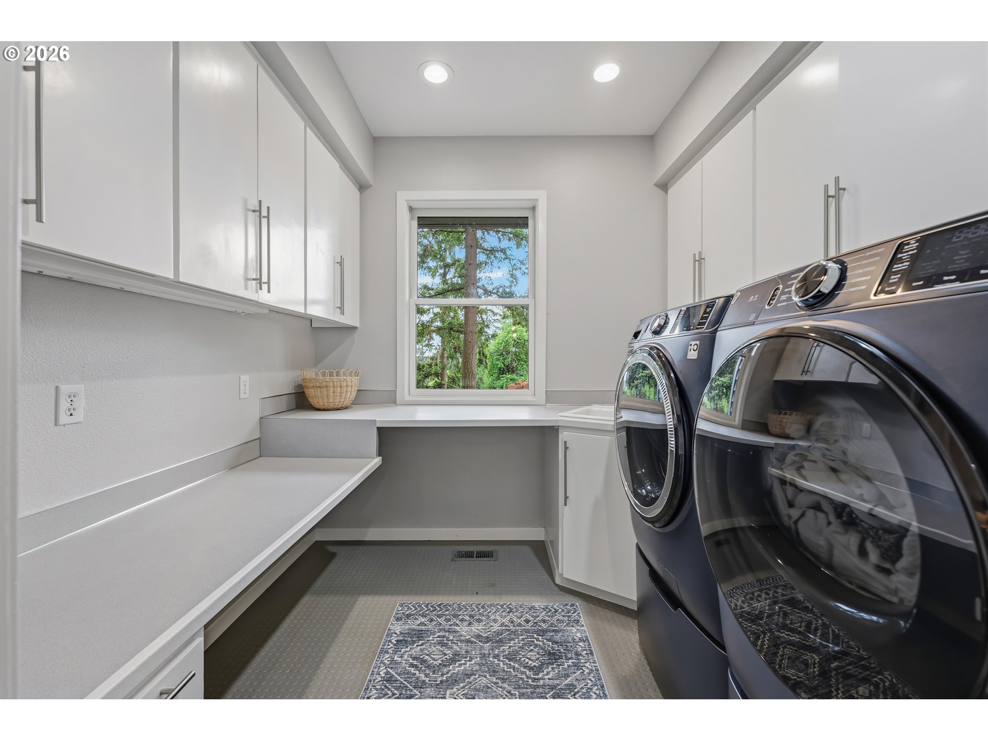 29 HILLSHIRE DR