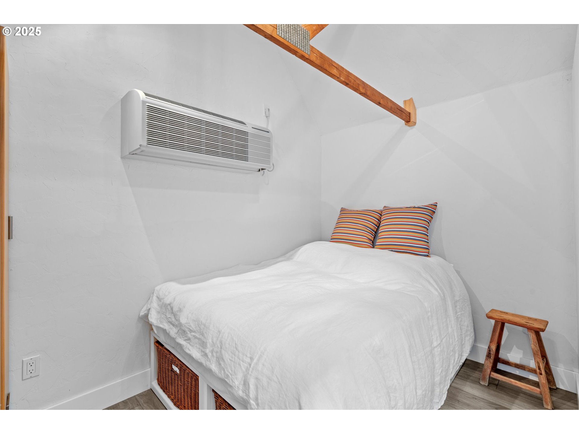 7720 S Macadam AVE #8