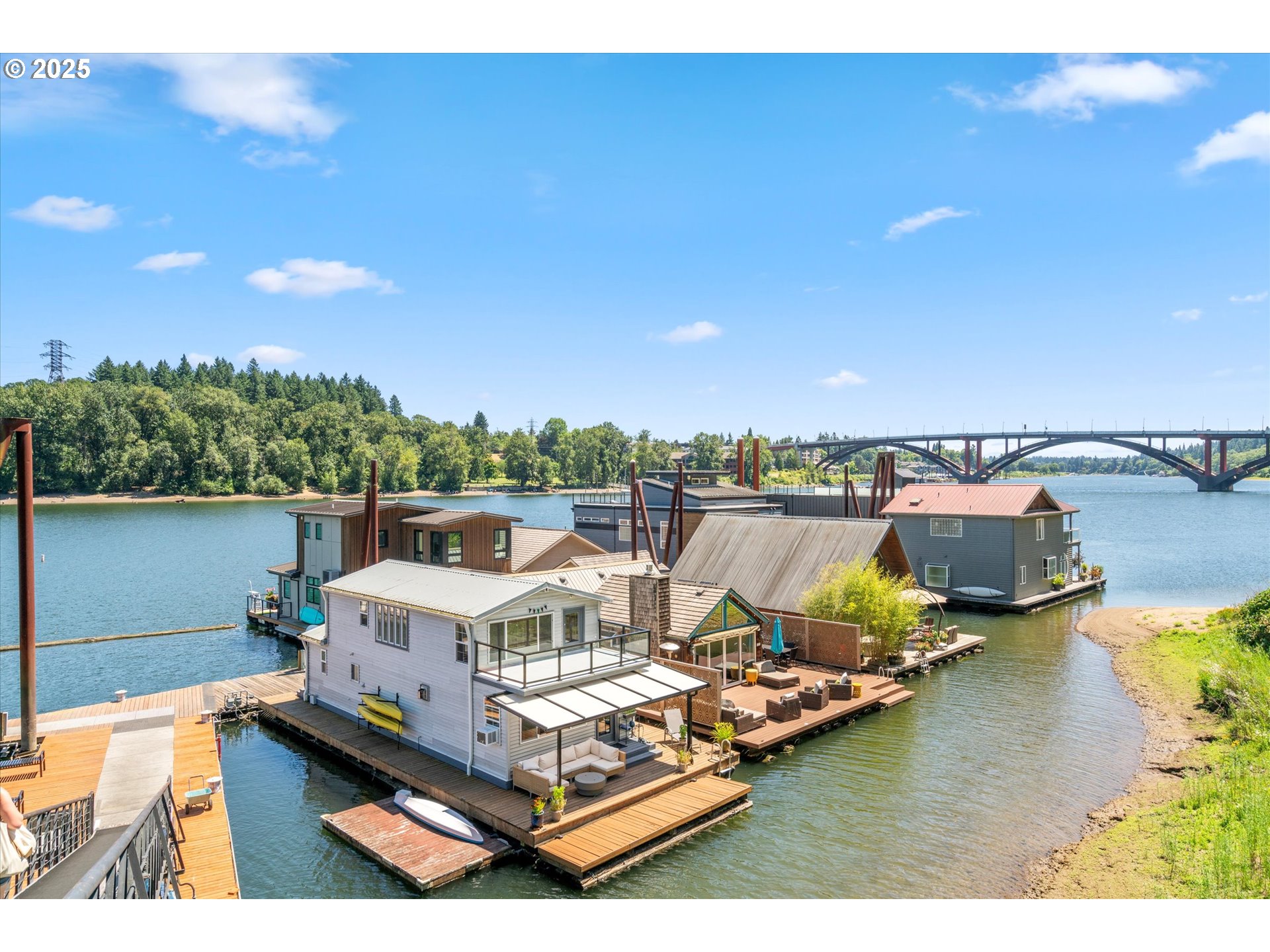 7720 S Macadam AVE #8